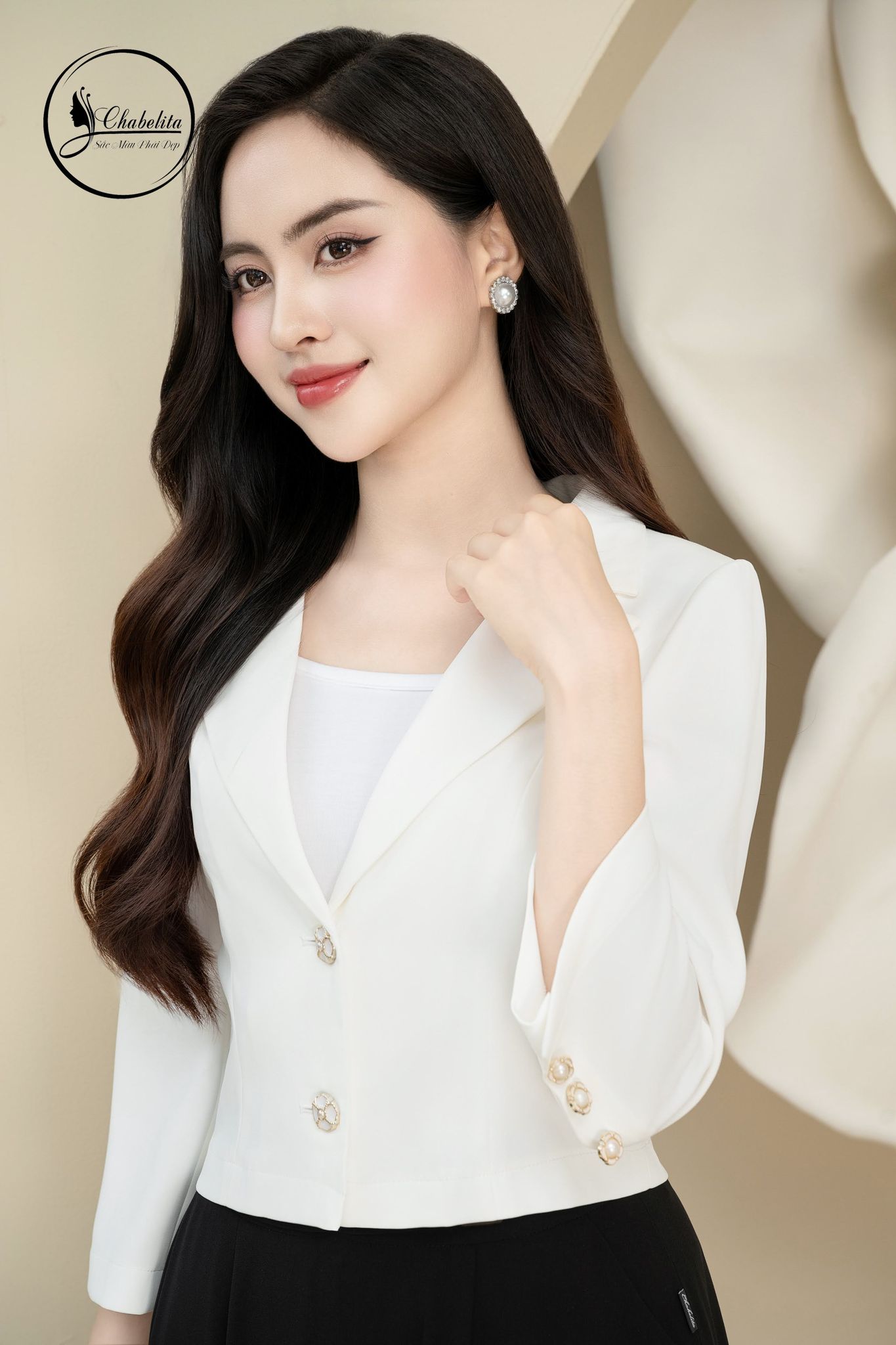 Áo vest dài tay màu trắng