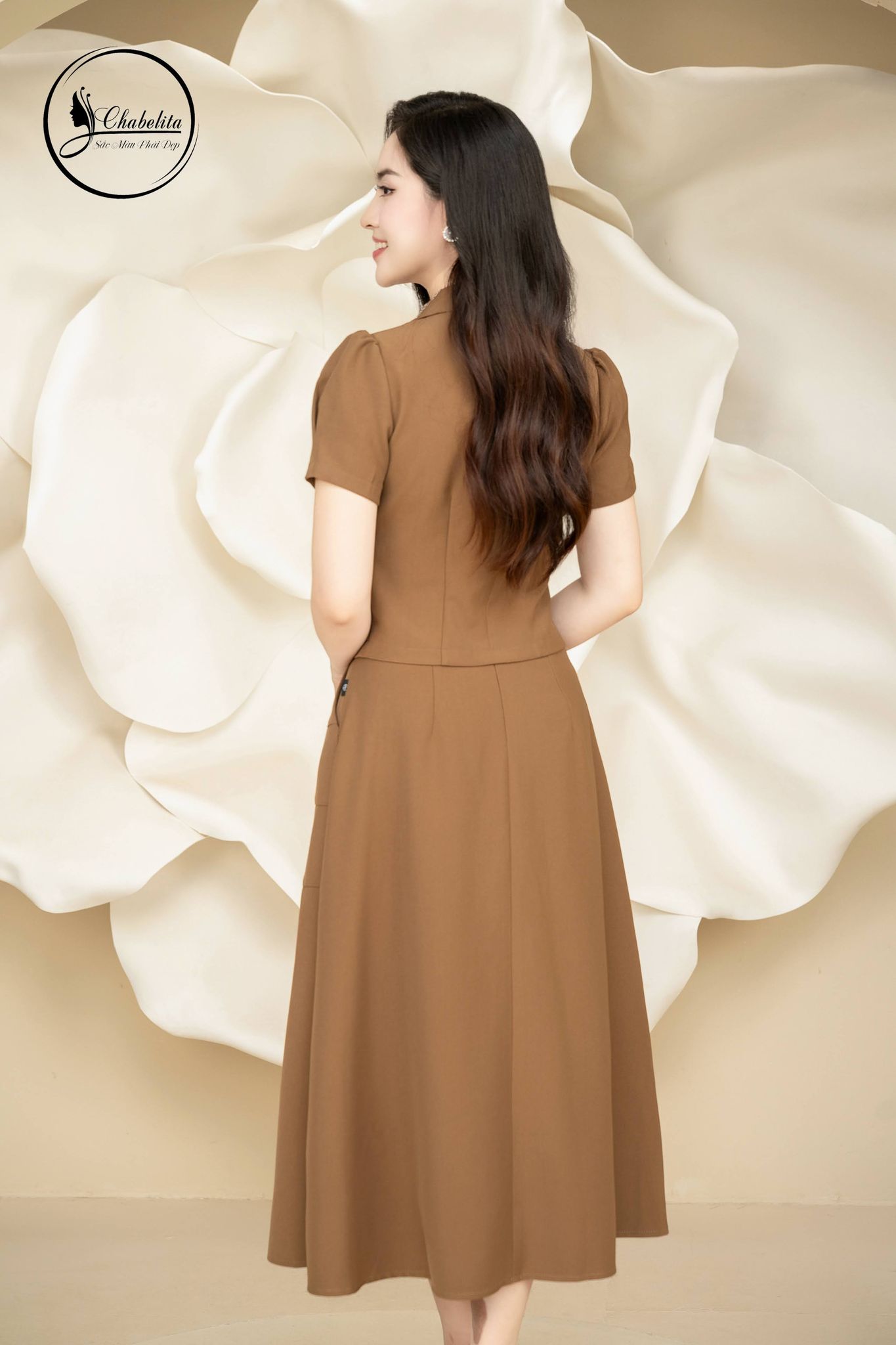 Sét bộ áo ký giả cổ thuê họa tiết kèm chân váy màu nâu