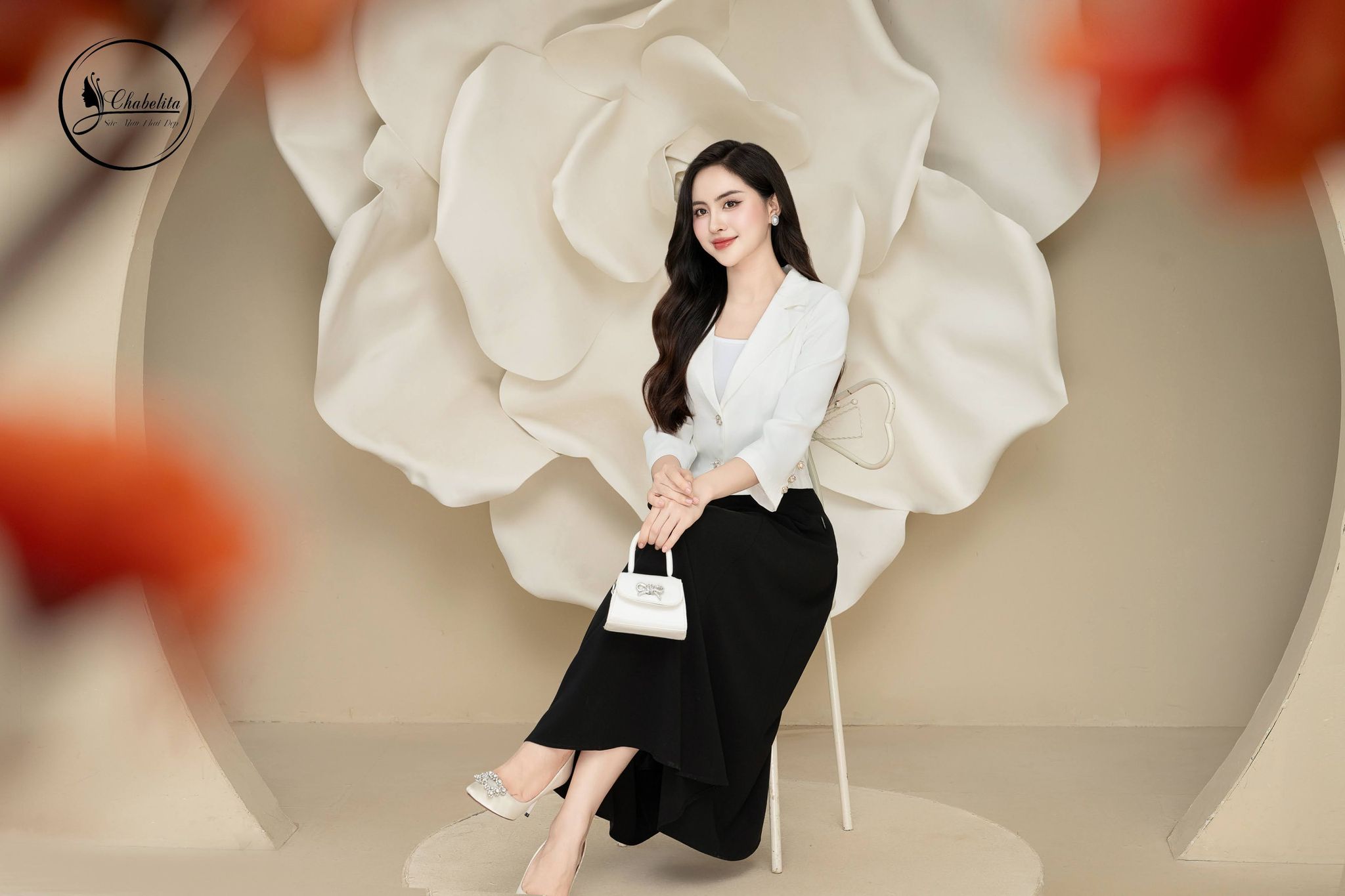 Áo vest dài tay màu trắng