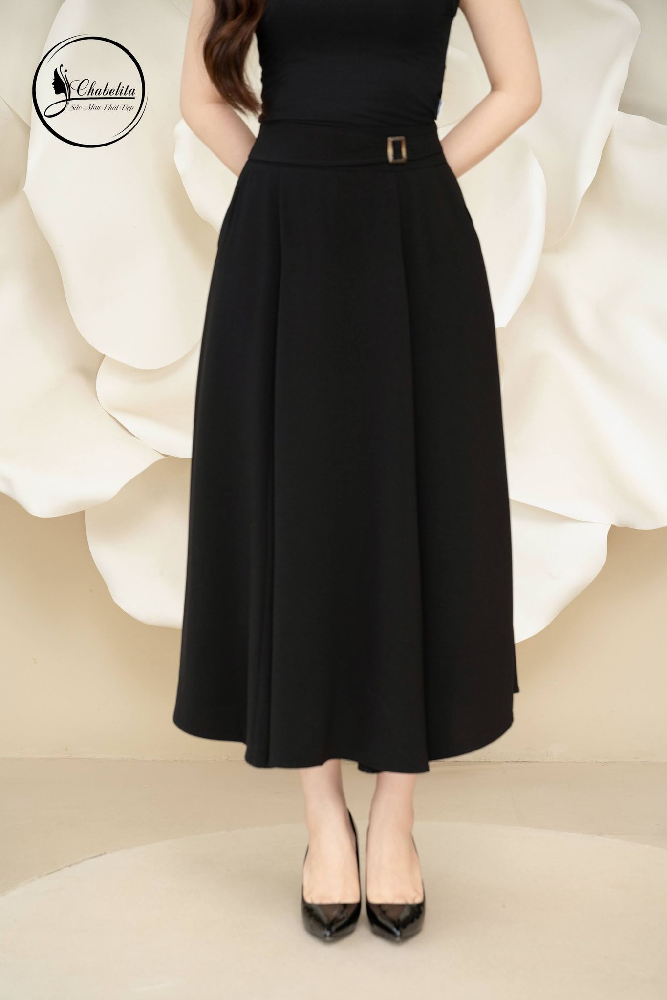 Chân váy xòe dáng A màu đen