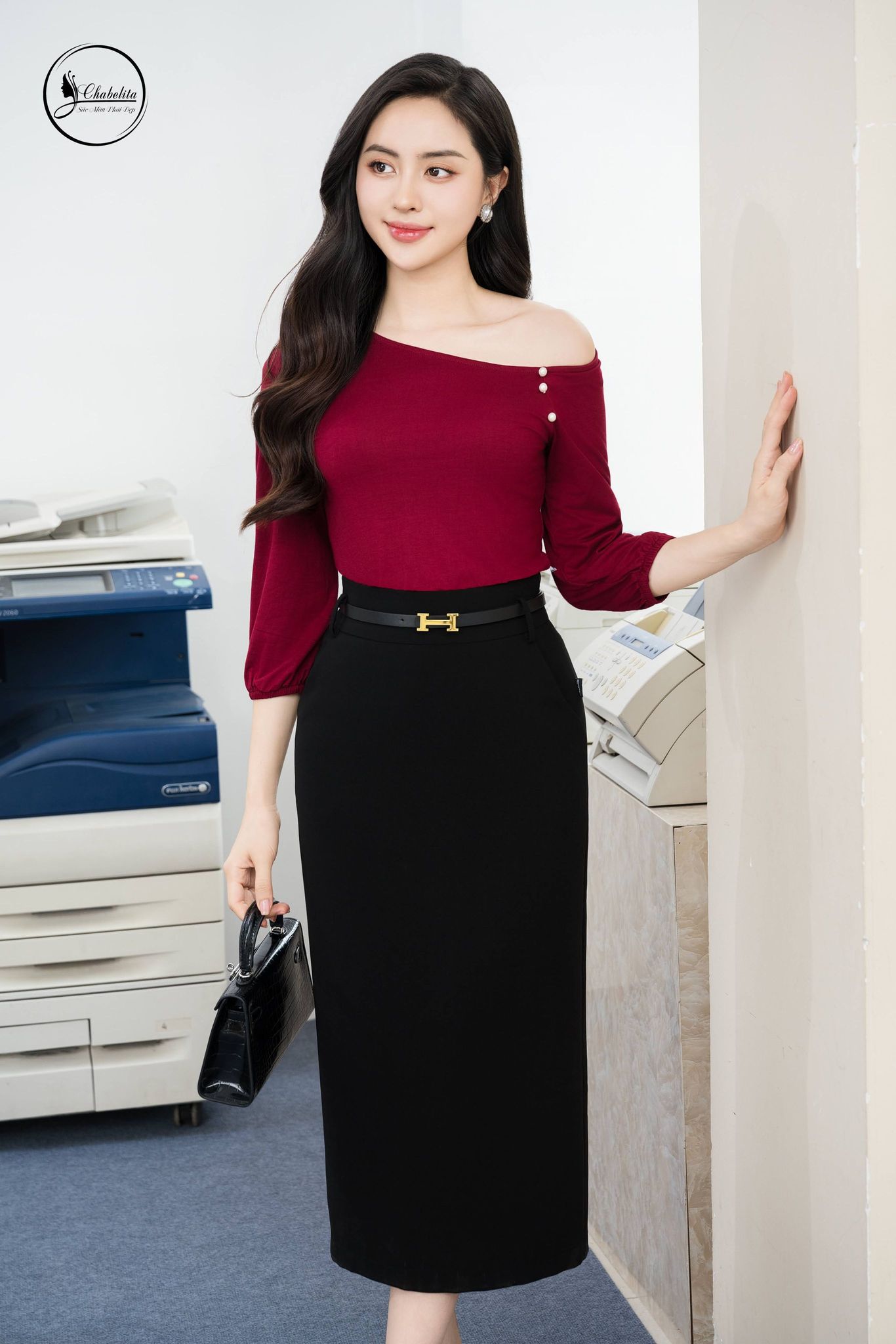 Áo thun tay dài trễ vai màu đỏ