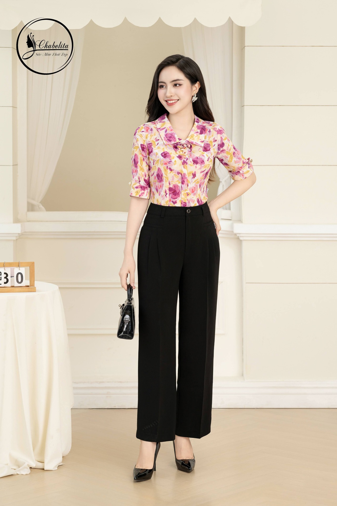 Áo sơ mi tay lỡ cổ đính hoa màu hồng