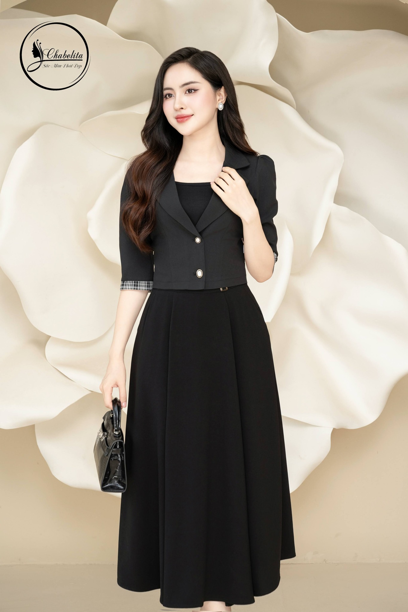 Áo vest nữ dài tay 2 cúc màu đen