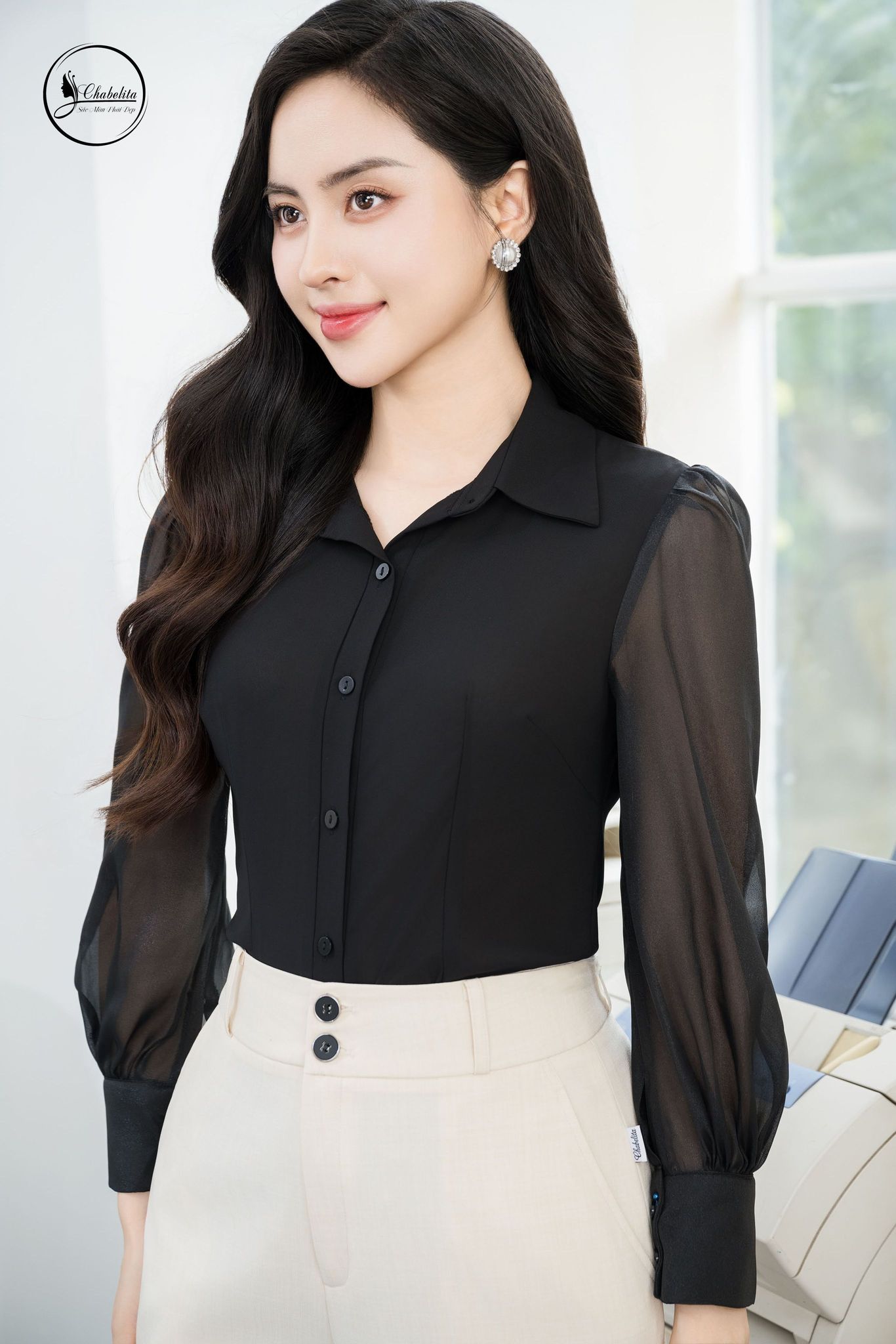 Áo sơ mi dài tay phối voan tơ màu đen