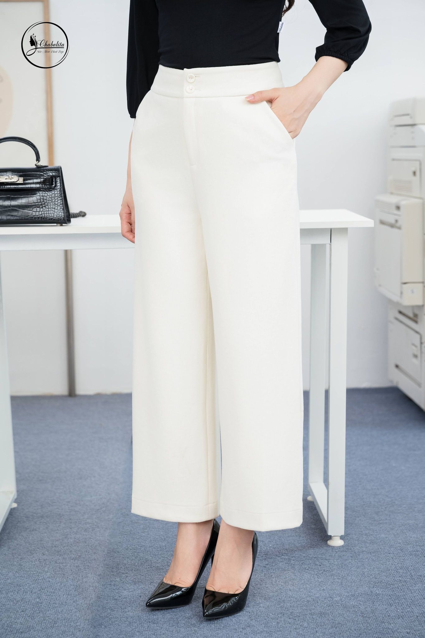 Quần nhung 2 khuy ống suông màu trắng