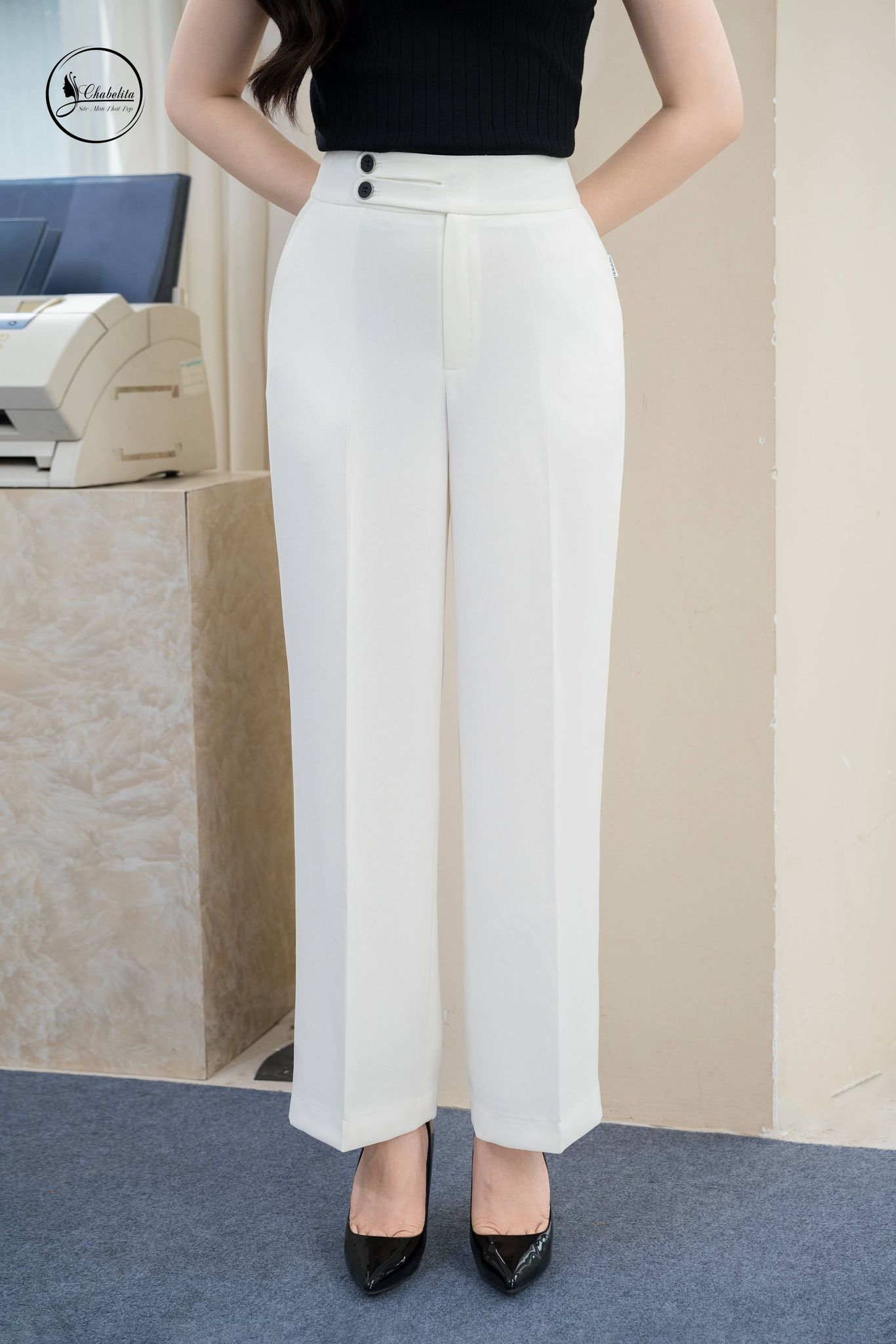 Quần suông cạp chéo 2 cúc màu trắng