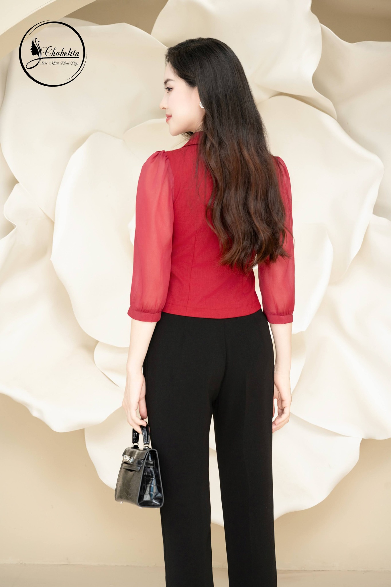 Áo sơ mi cổ vest tay phối voan tơ màu đỏ