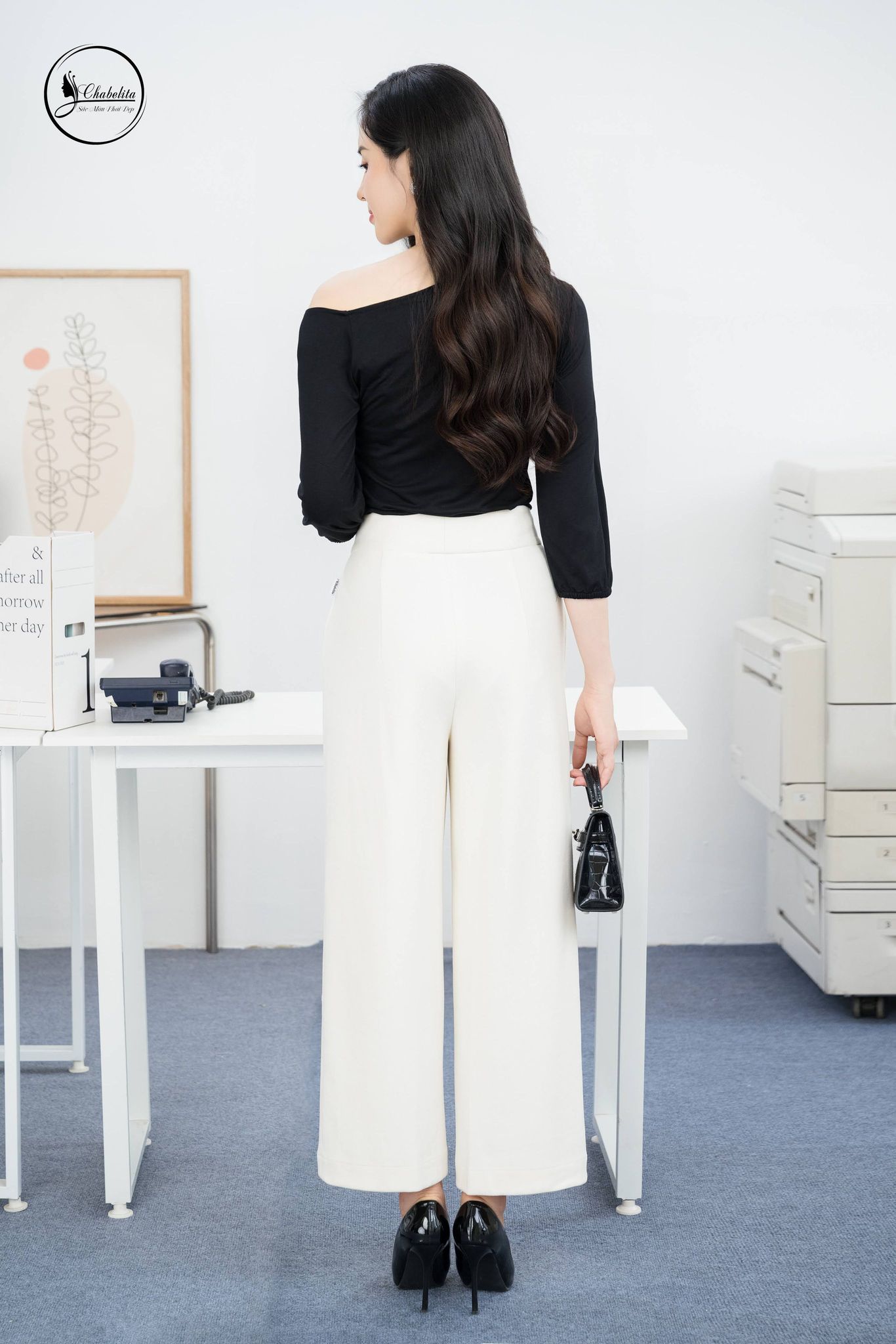 Quần nhung 2 khuy ống suông màu trắng