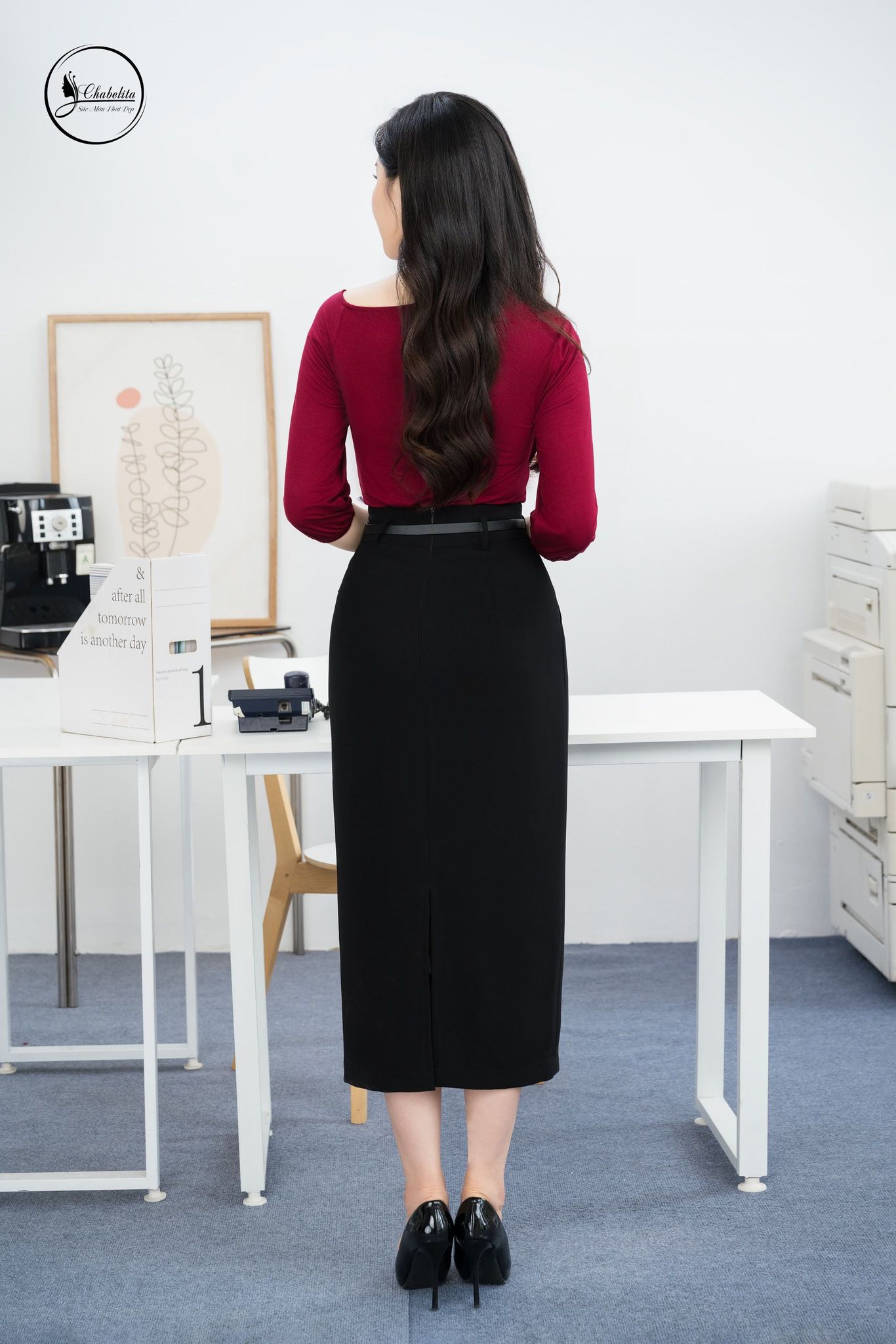 Áo thun tay dài trễ vai màu đỏ