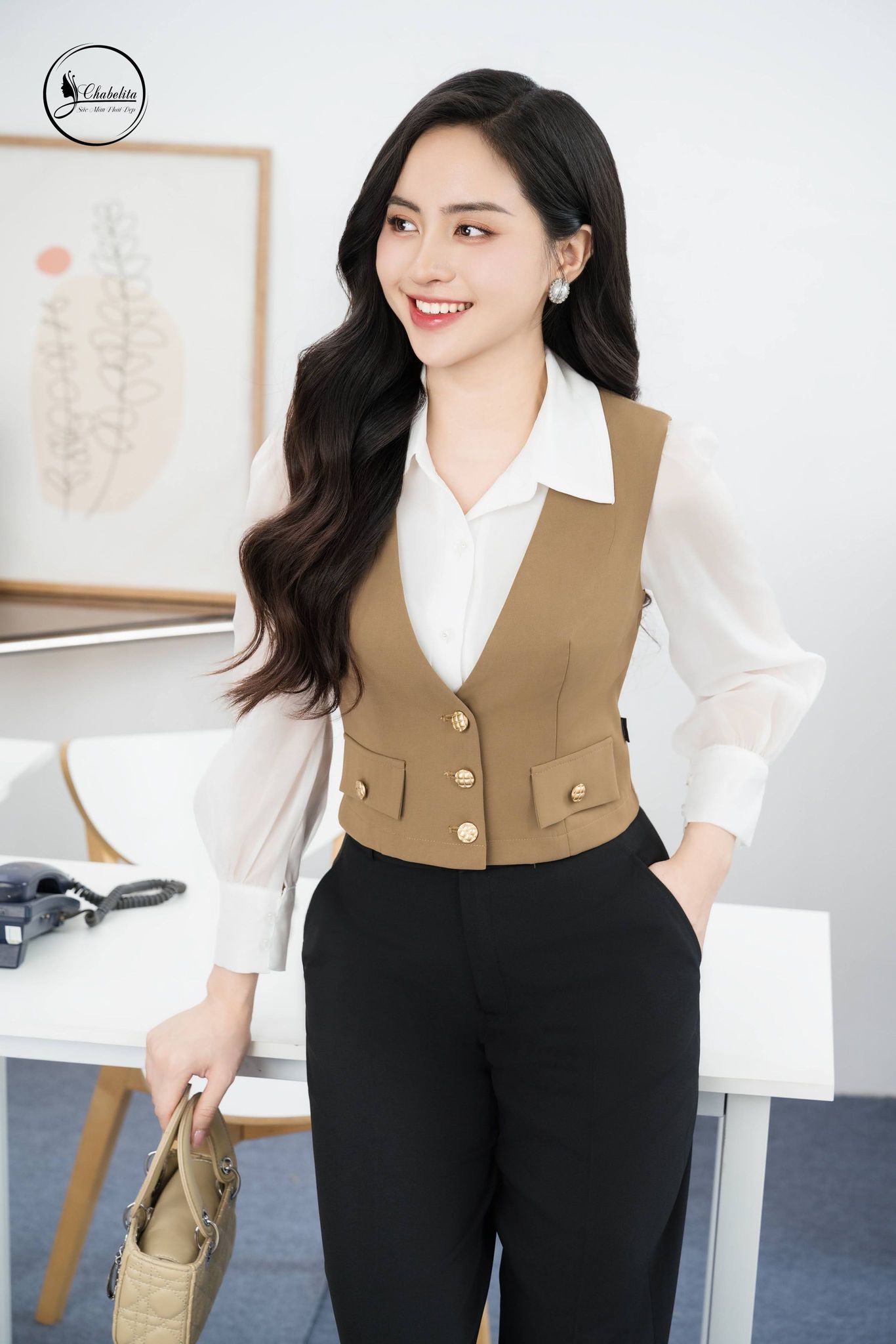 Áo gile suông cổ V màu nâu