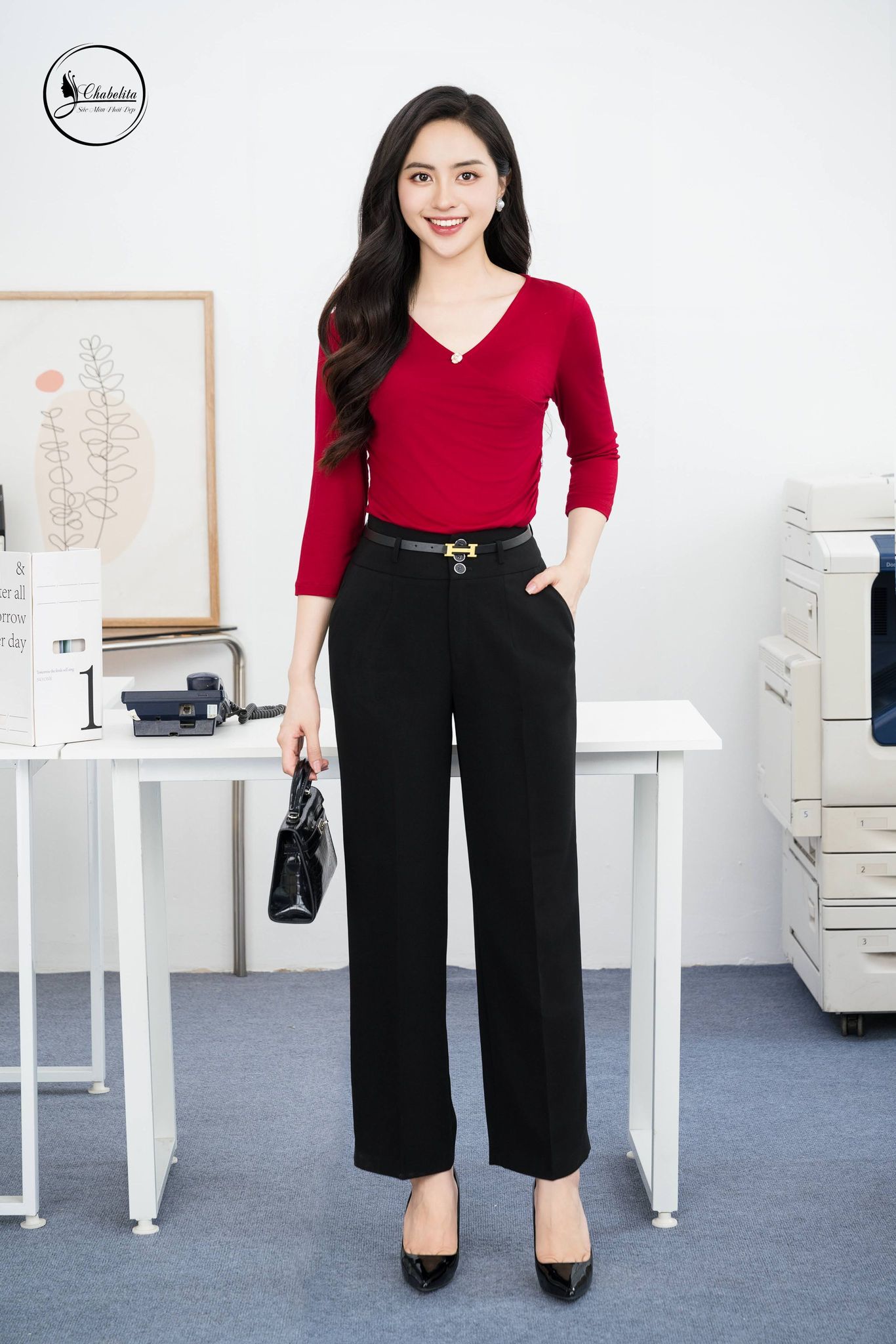 Áo thun dài tay cổ tim màu đỏ