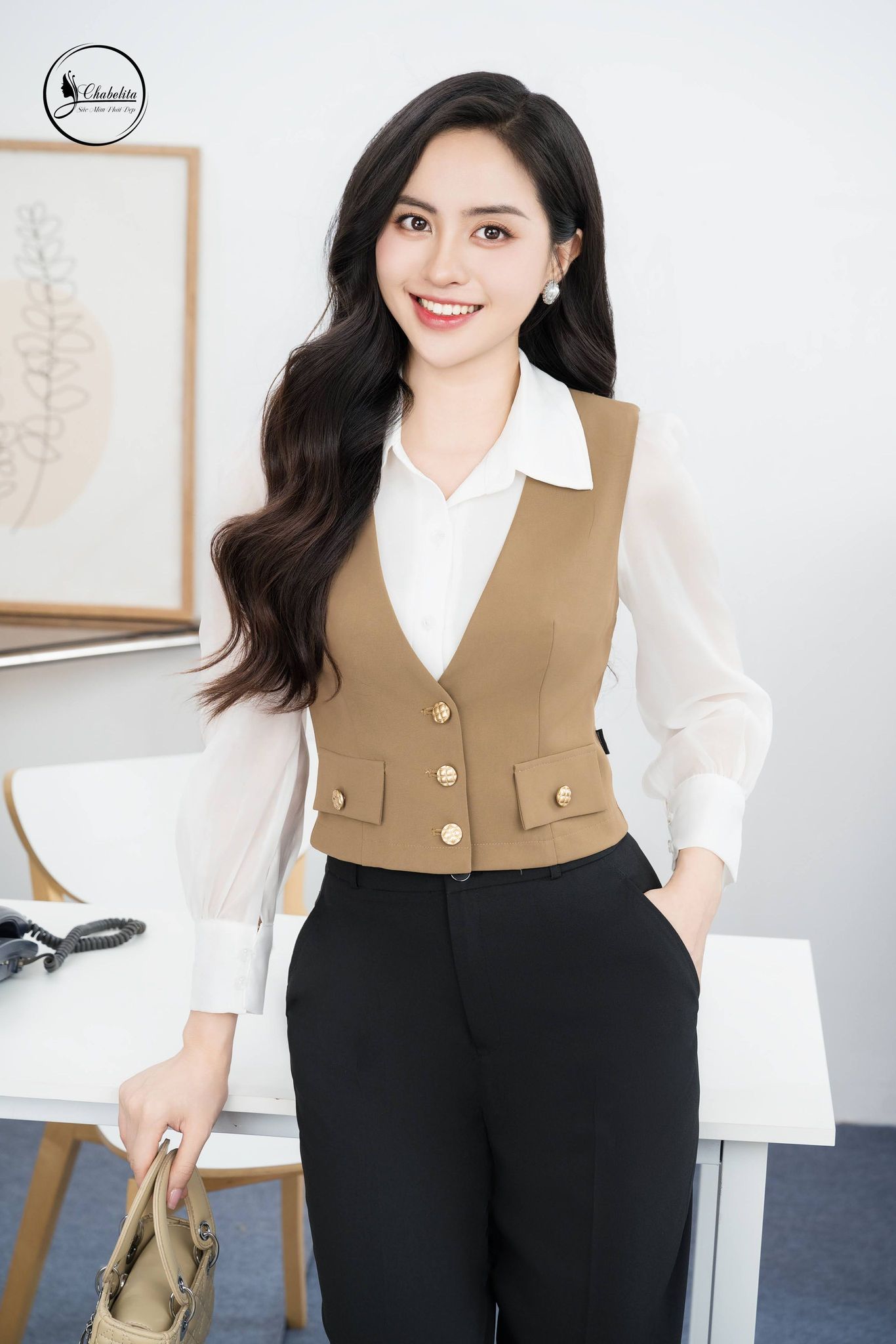 Áo gile suông cổ V màu nâu