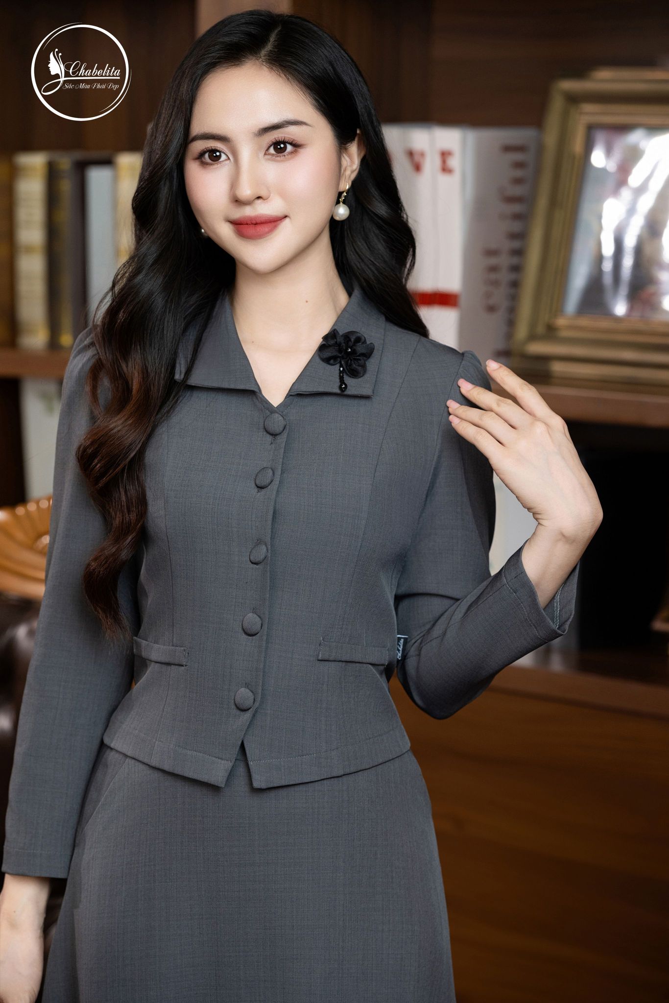 Sét bộ áo ký giả đính hoa cổ màu ghi