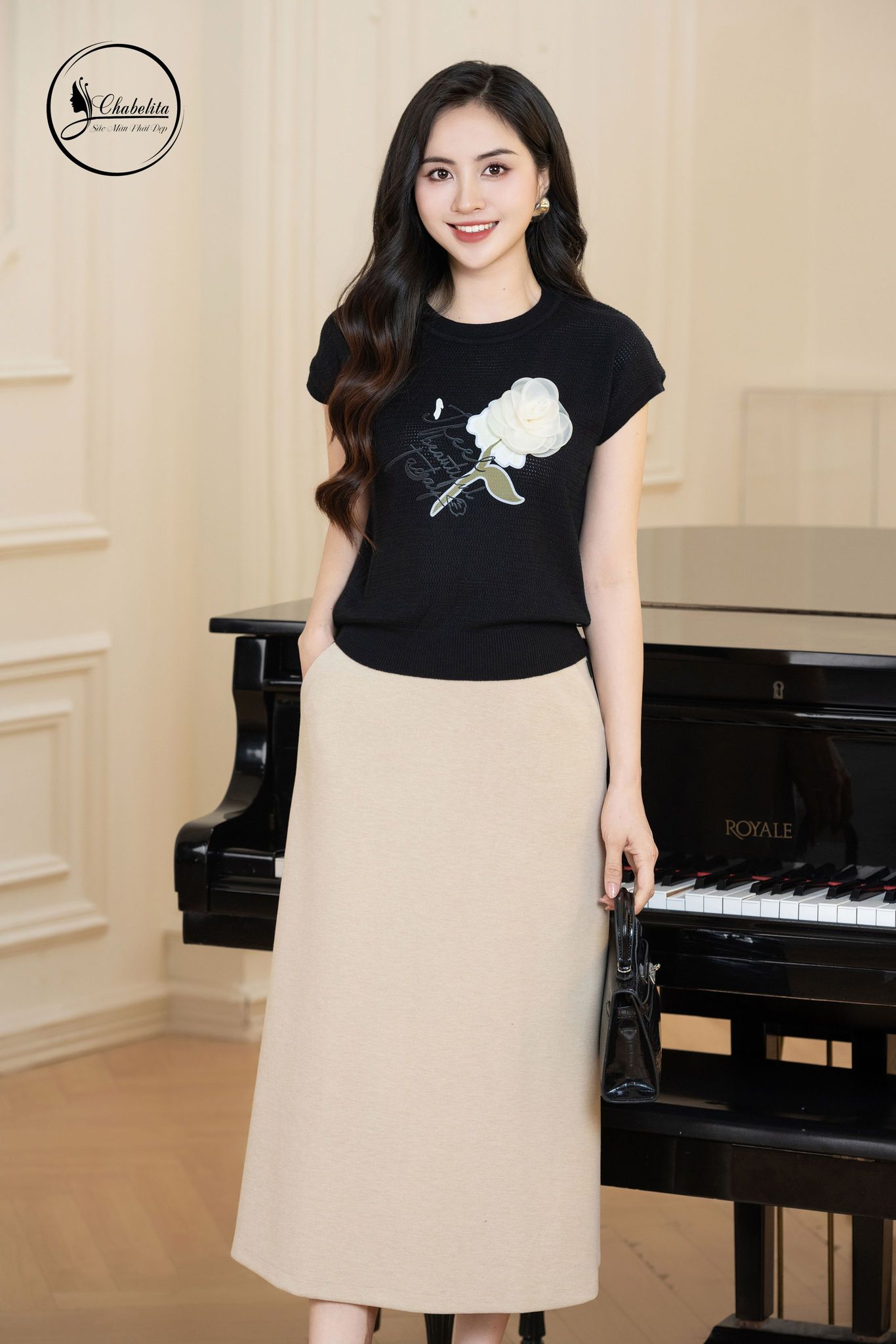 Chân váy nhung xòe màu be