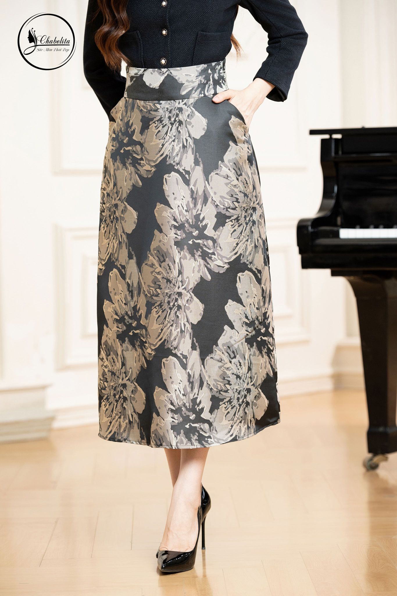 Chân váy hoa xòe dáng A màu trắng