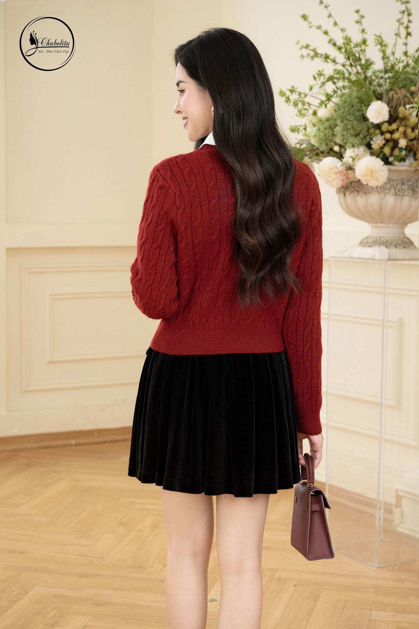 Sét áo sơ mi phối áo len màu đỏ