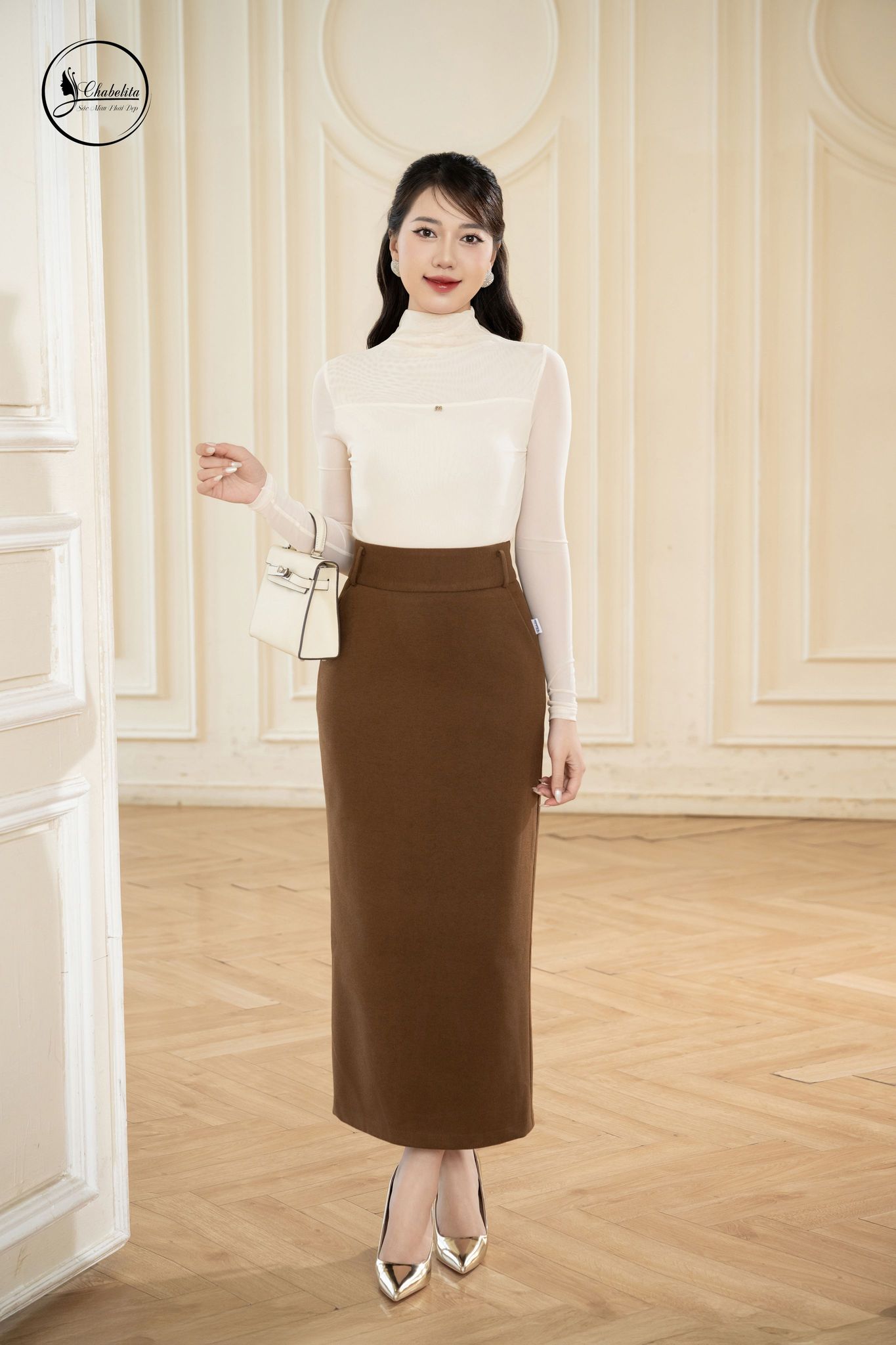 Áo thun dài tay màu trắng