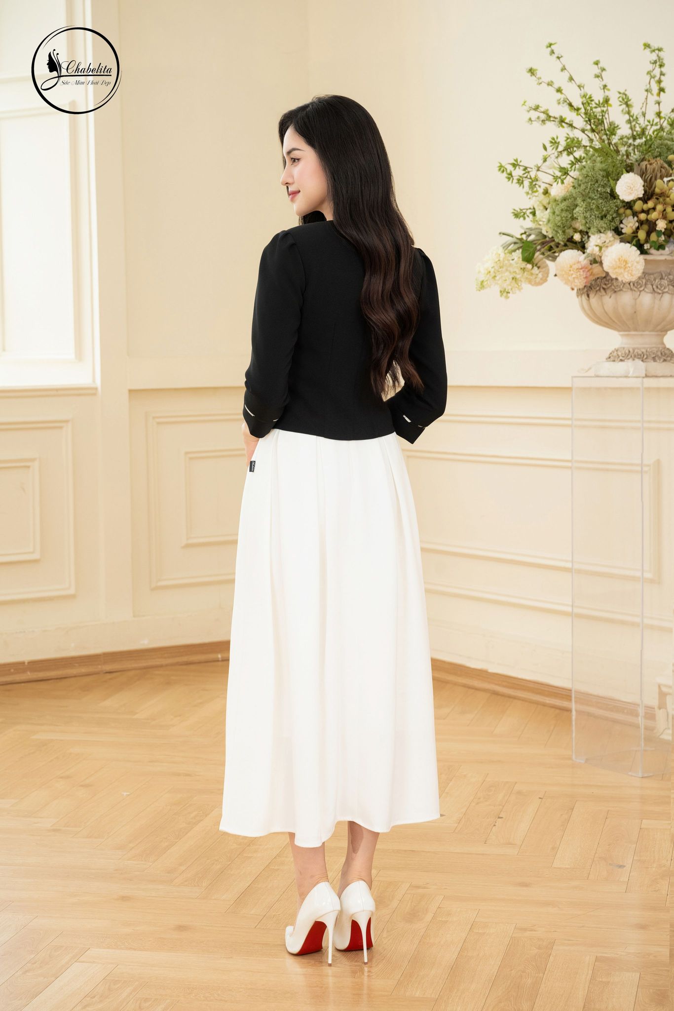 Áo vest 1 khuy tay lỡ màu đen