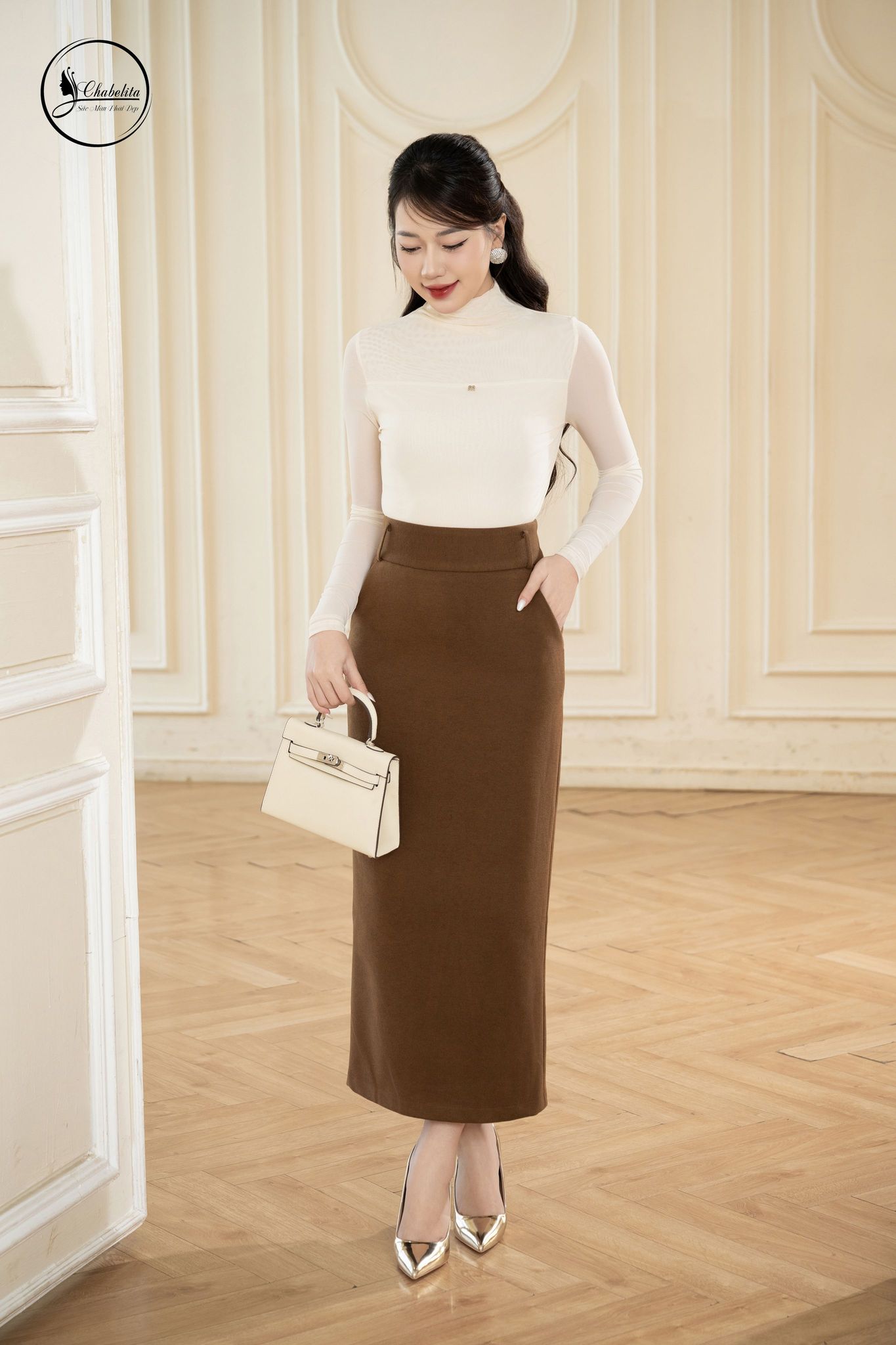 Áo thun dài tay màu trắng