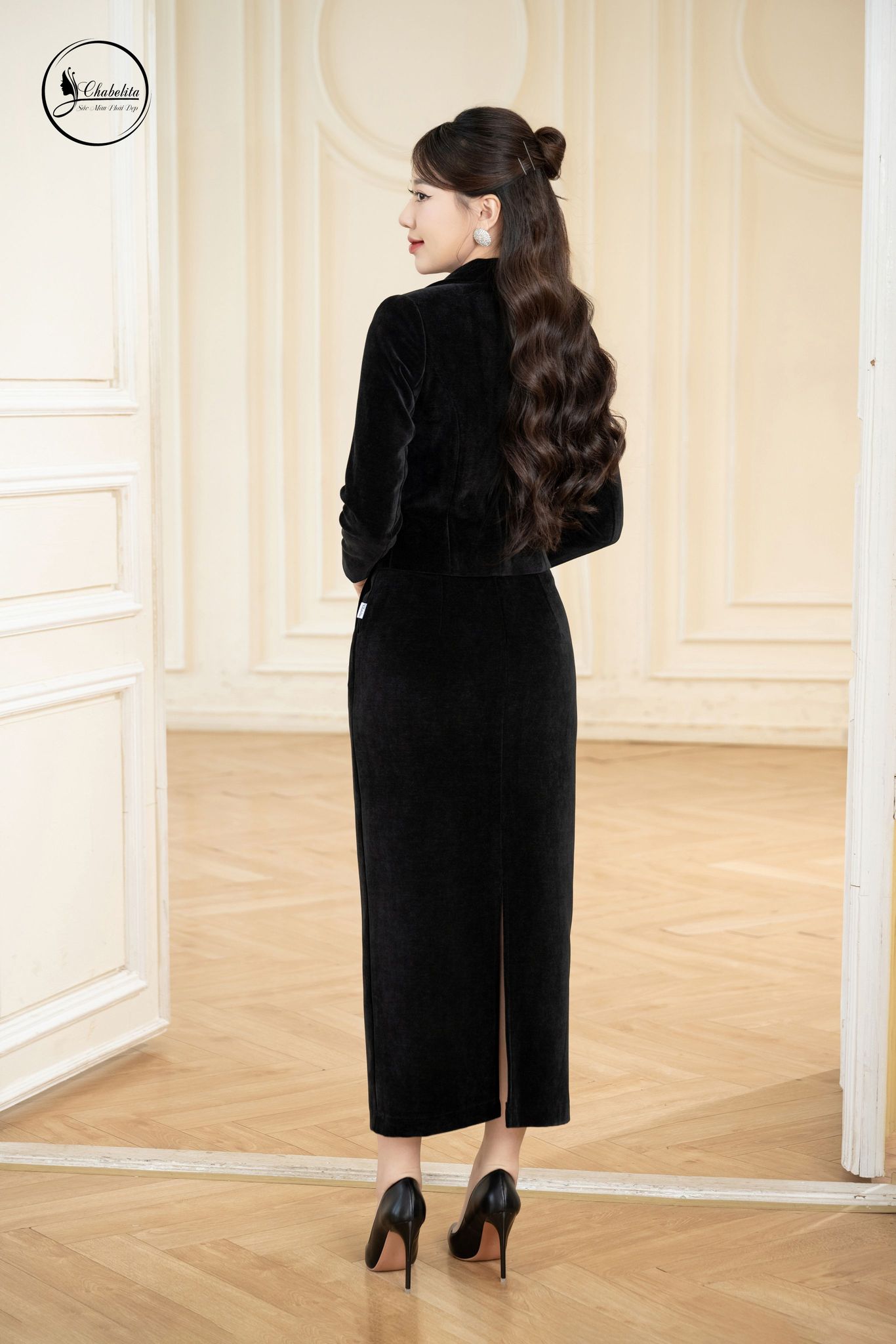 Chân váy dạ dáng A túi chéo màu đen da cá