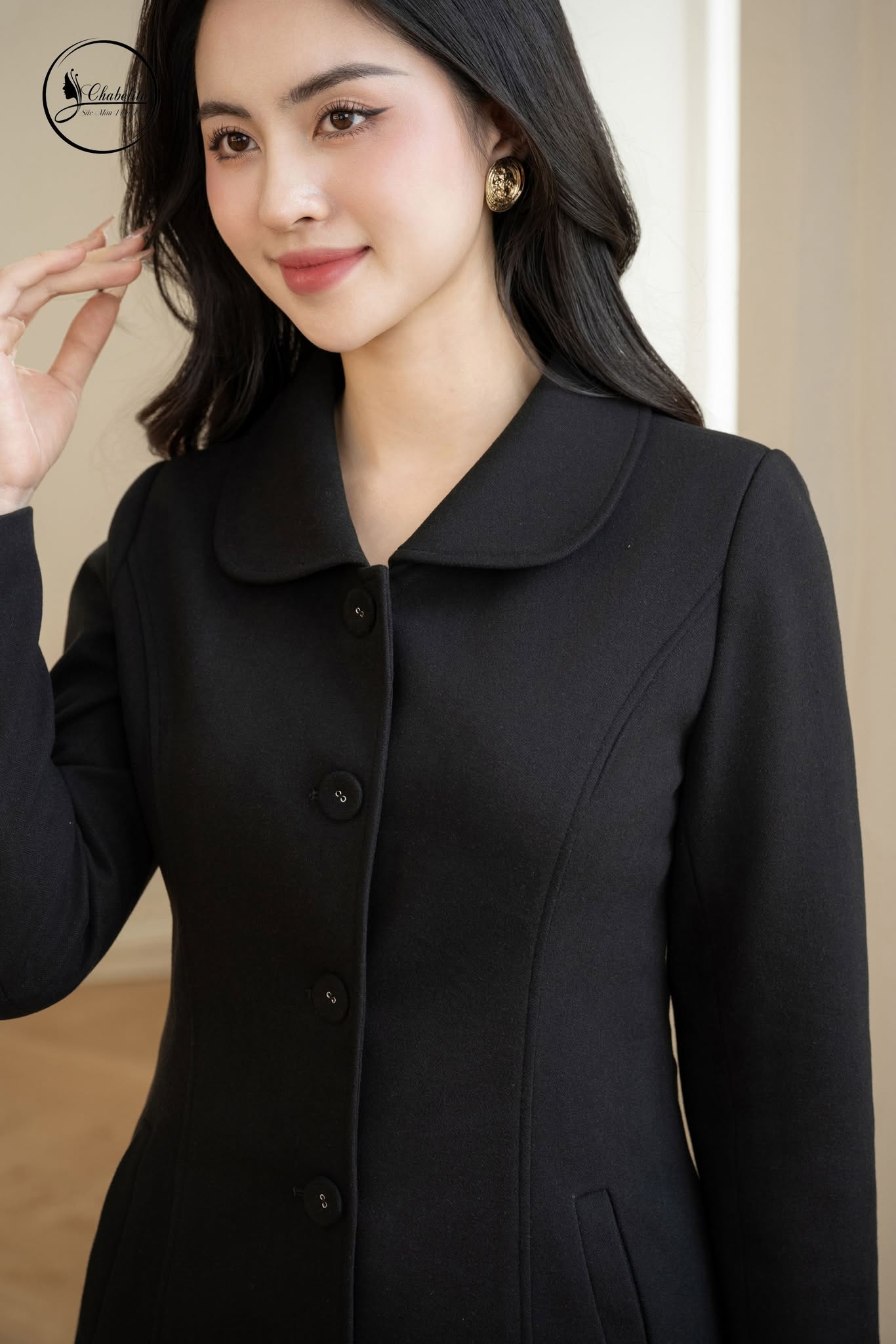 Áo mangto màu đen