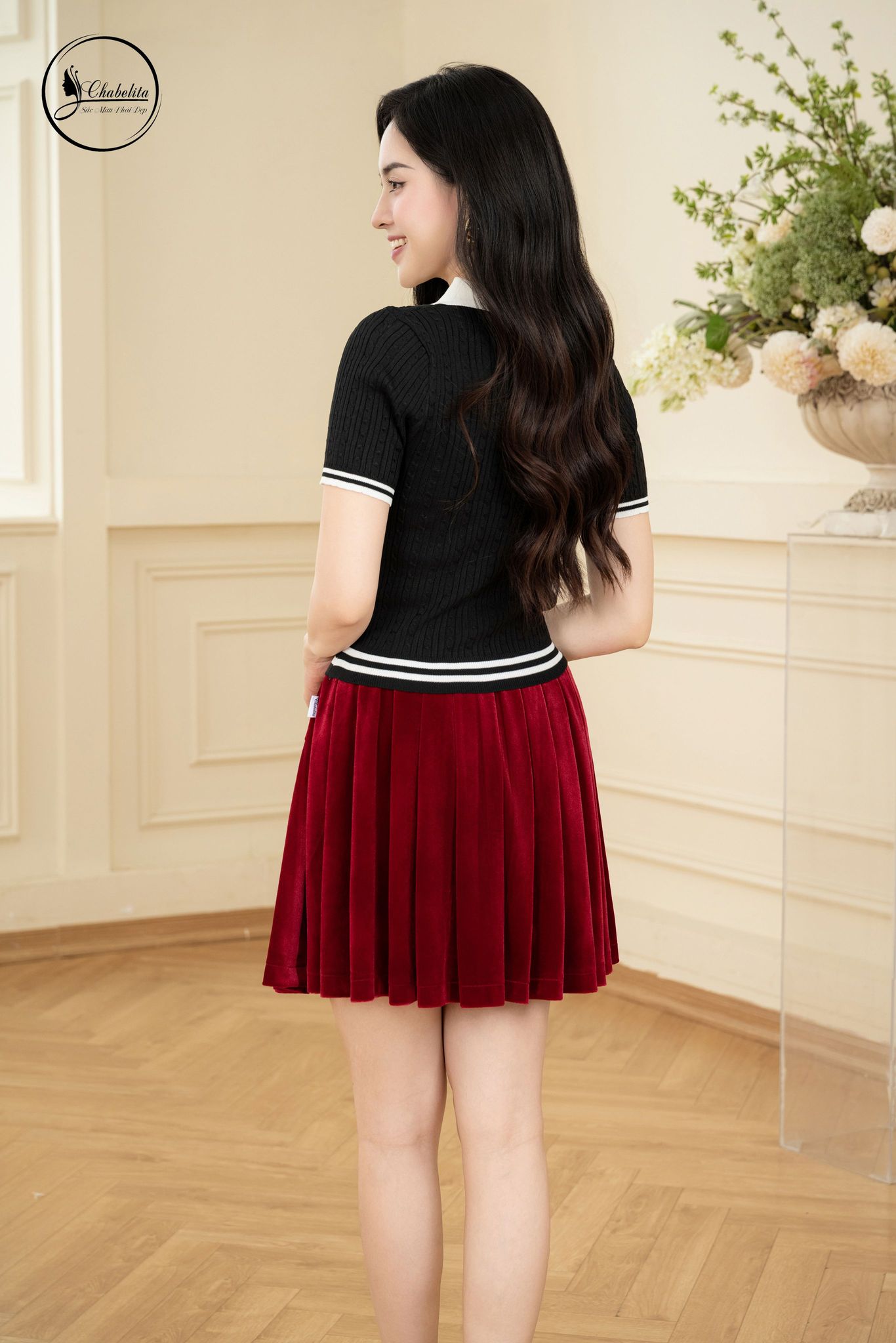 Chân váy nhung chữ A dáng ngắn màu đỏ