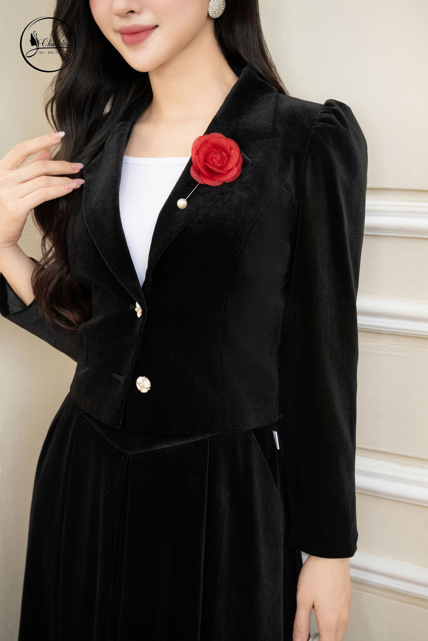 Áo vest nhung dáng ngắn màu đen