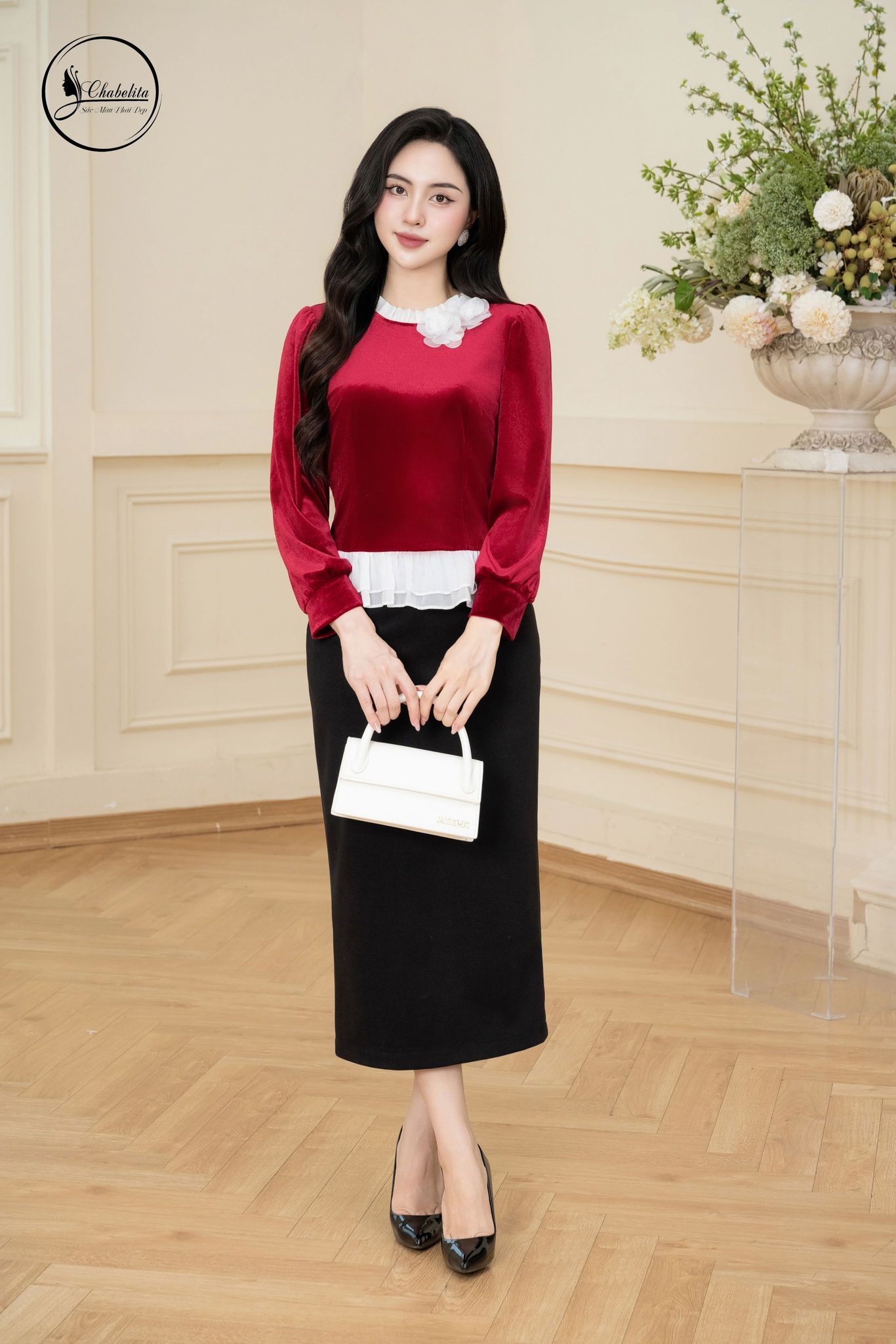 Áo sơ mi nhung cổ tròn phối bèo màu đỏ