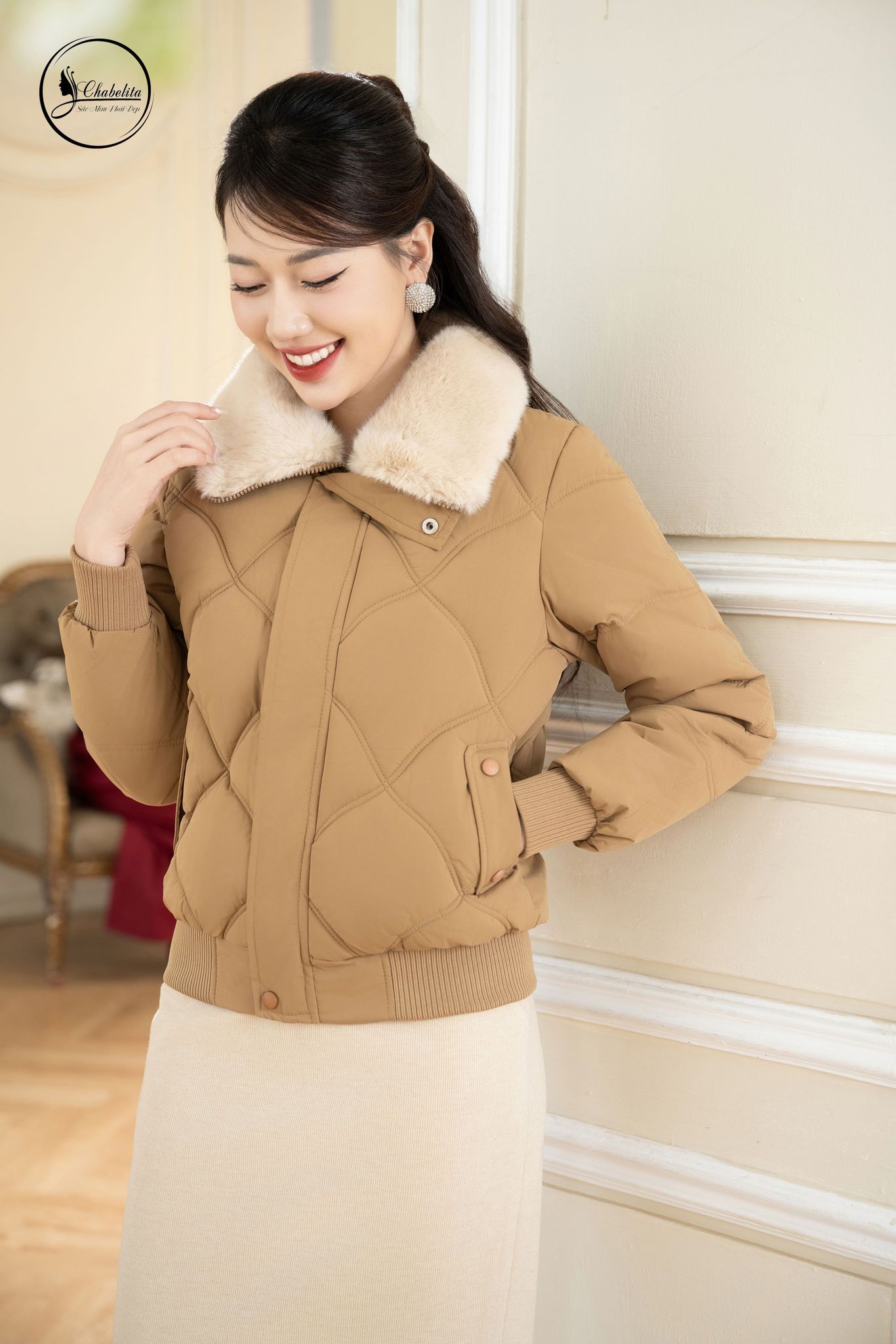 Áo phao cổ lông màu nâu