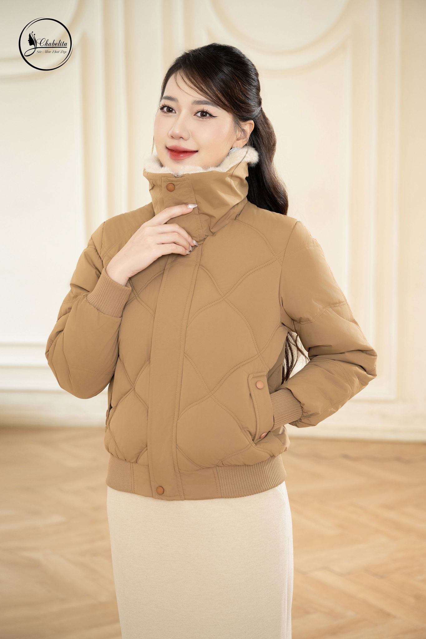 Áo phao cổ lông màu nâu