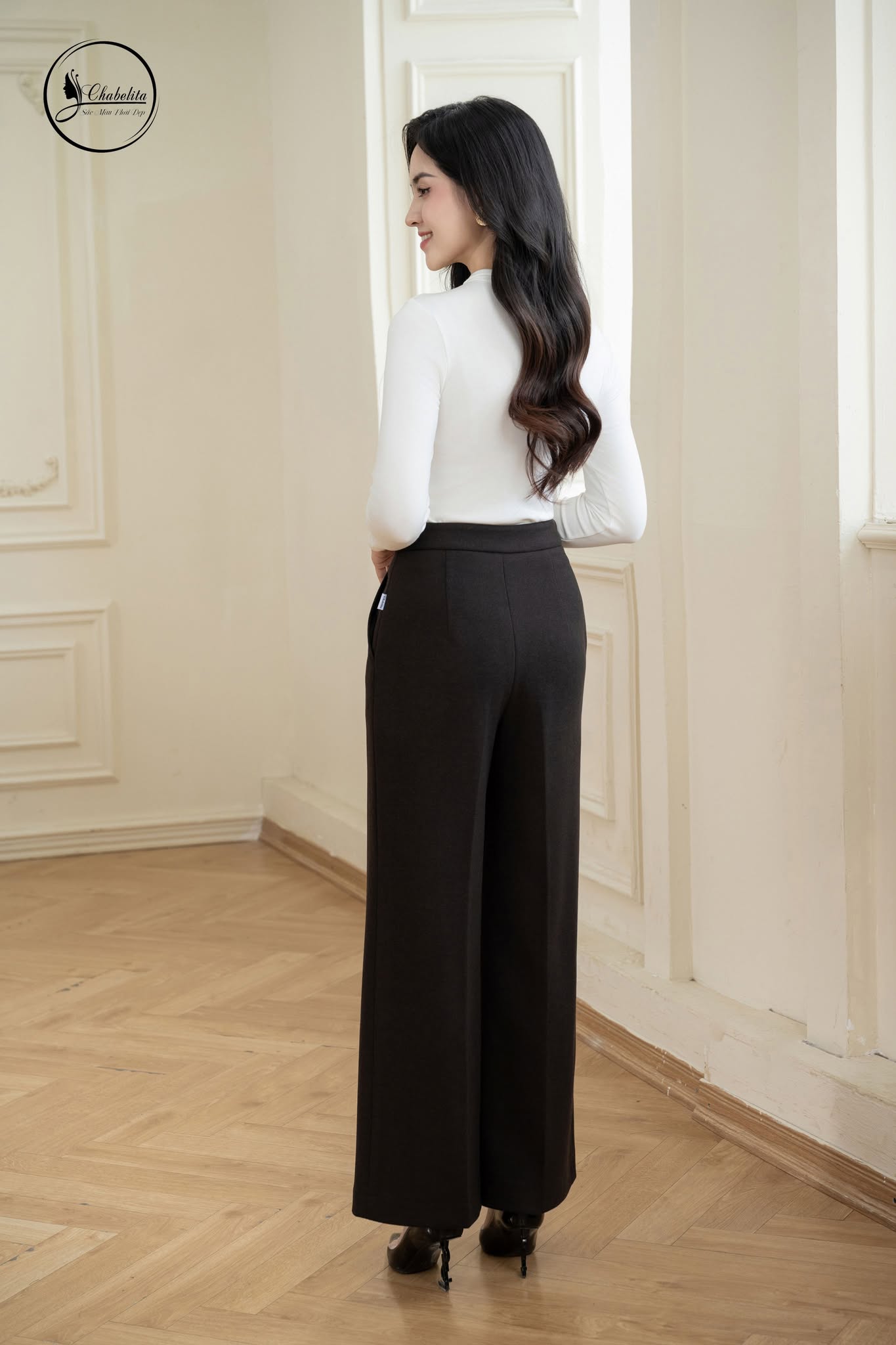 Quần dạ màu nâu
