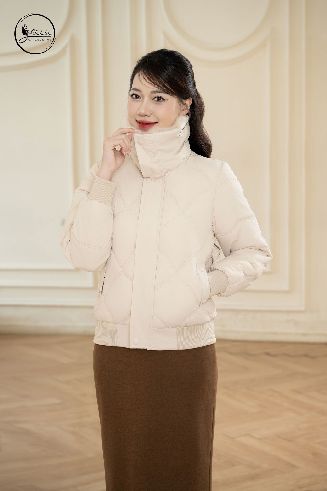 Áo phao cổ lông màu be