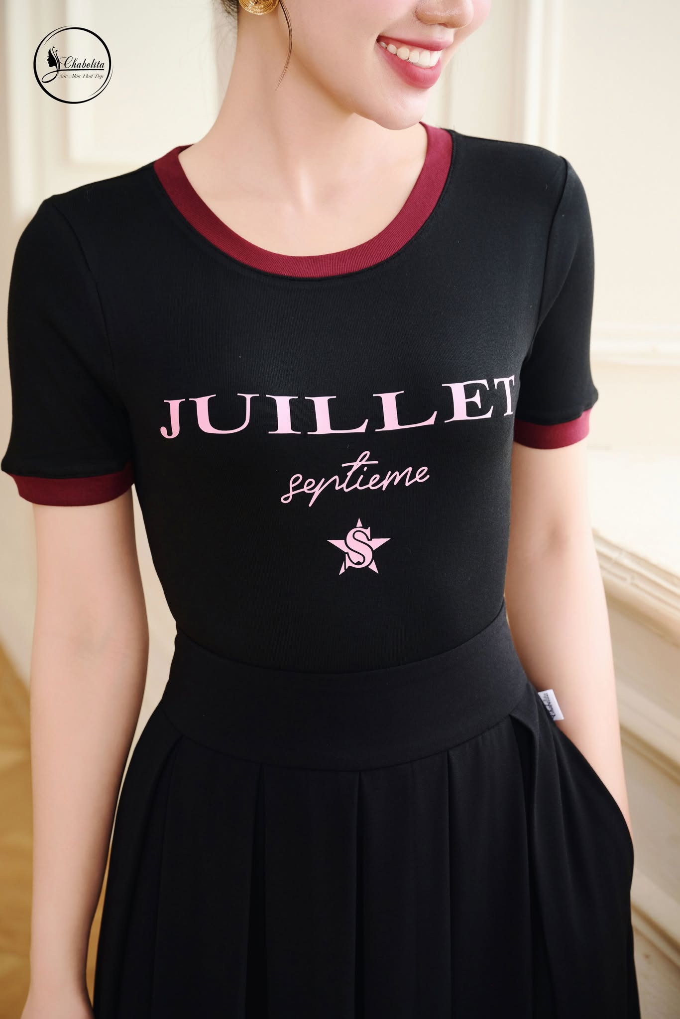 Áo cotton phối cổ bo tay màu đen