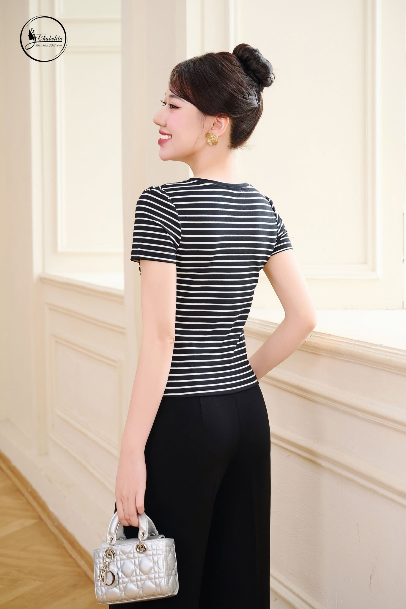 Áo cotton croptop kẻ đen