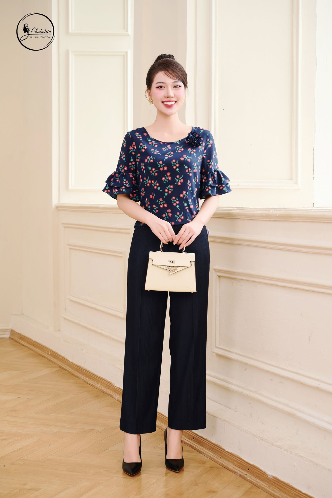 Áo sơ mi hoa cổ tròn màu xanh than