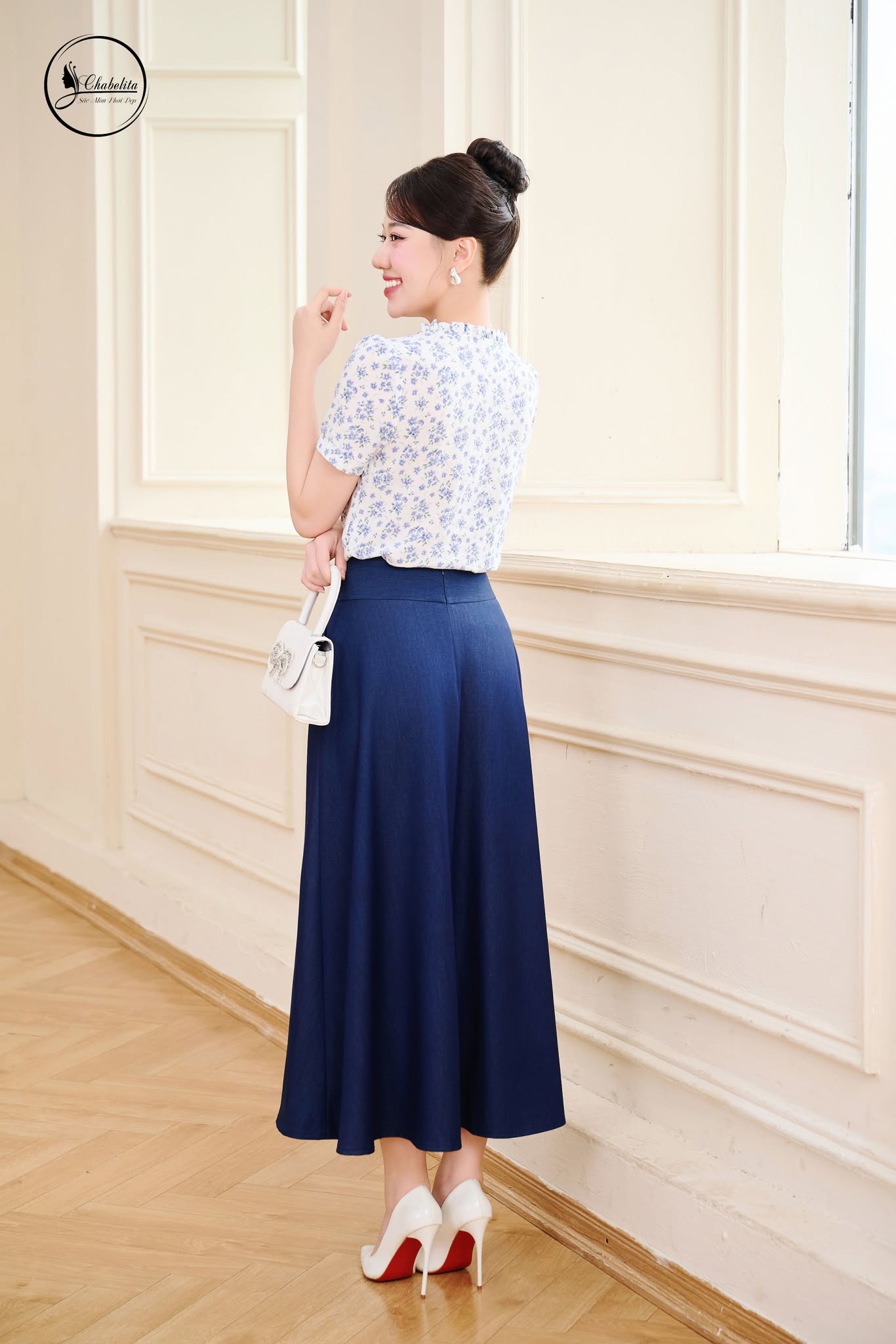 Áo sơ mi hoa cổ bèo màu xanh