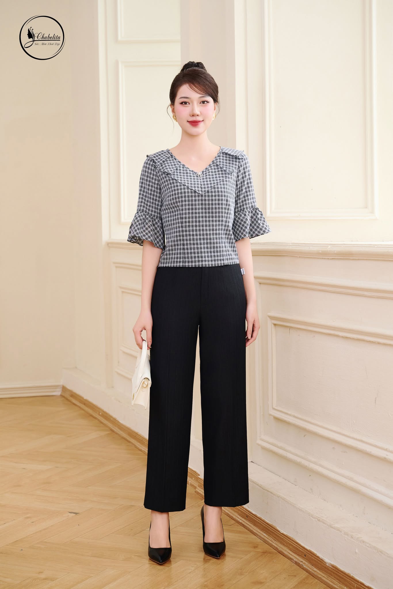 Áo sơ mi kẻ cổ tim tay lỡ màu đen