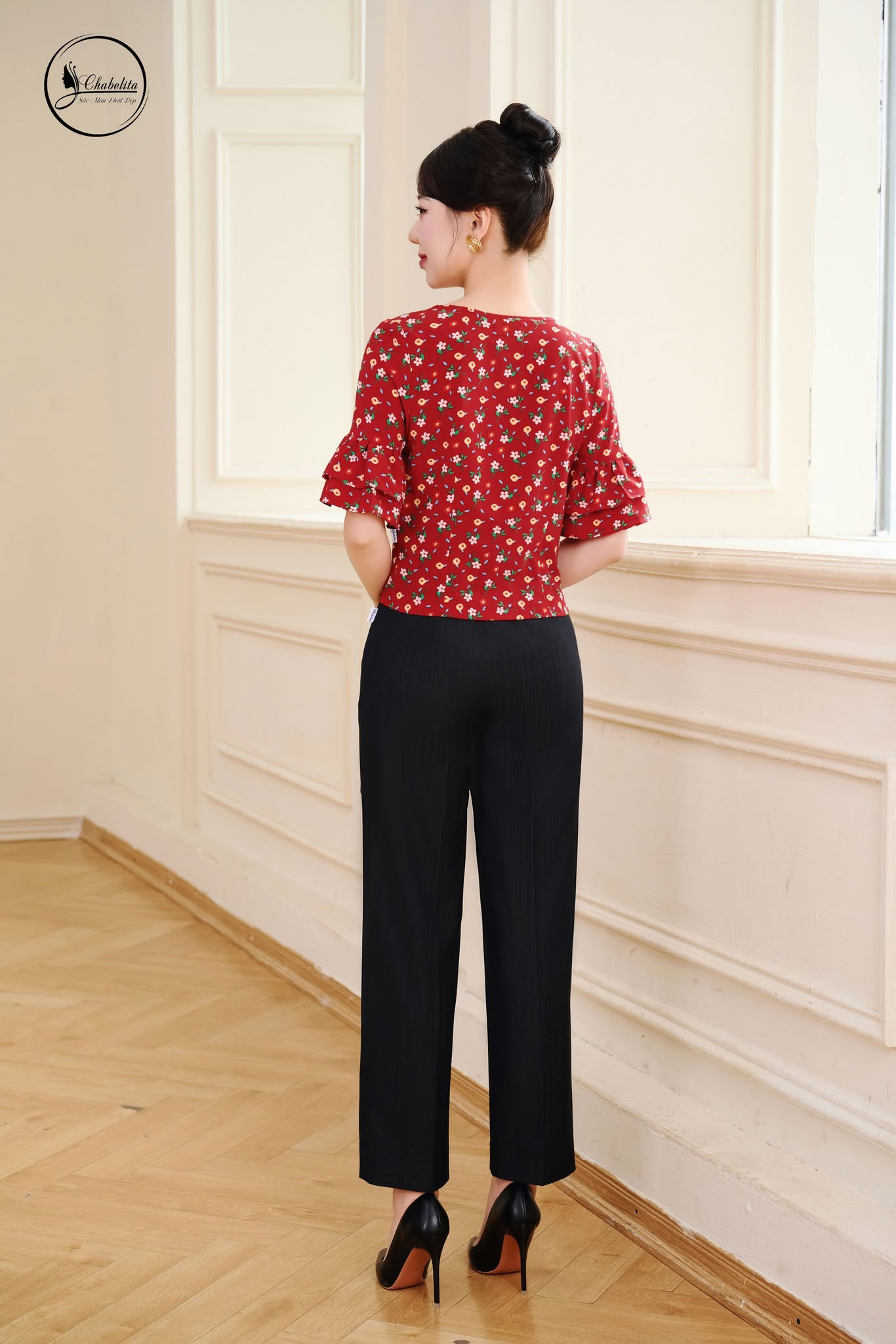 Áo sơ mi hoa cổ tròn màu đỏ