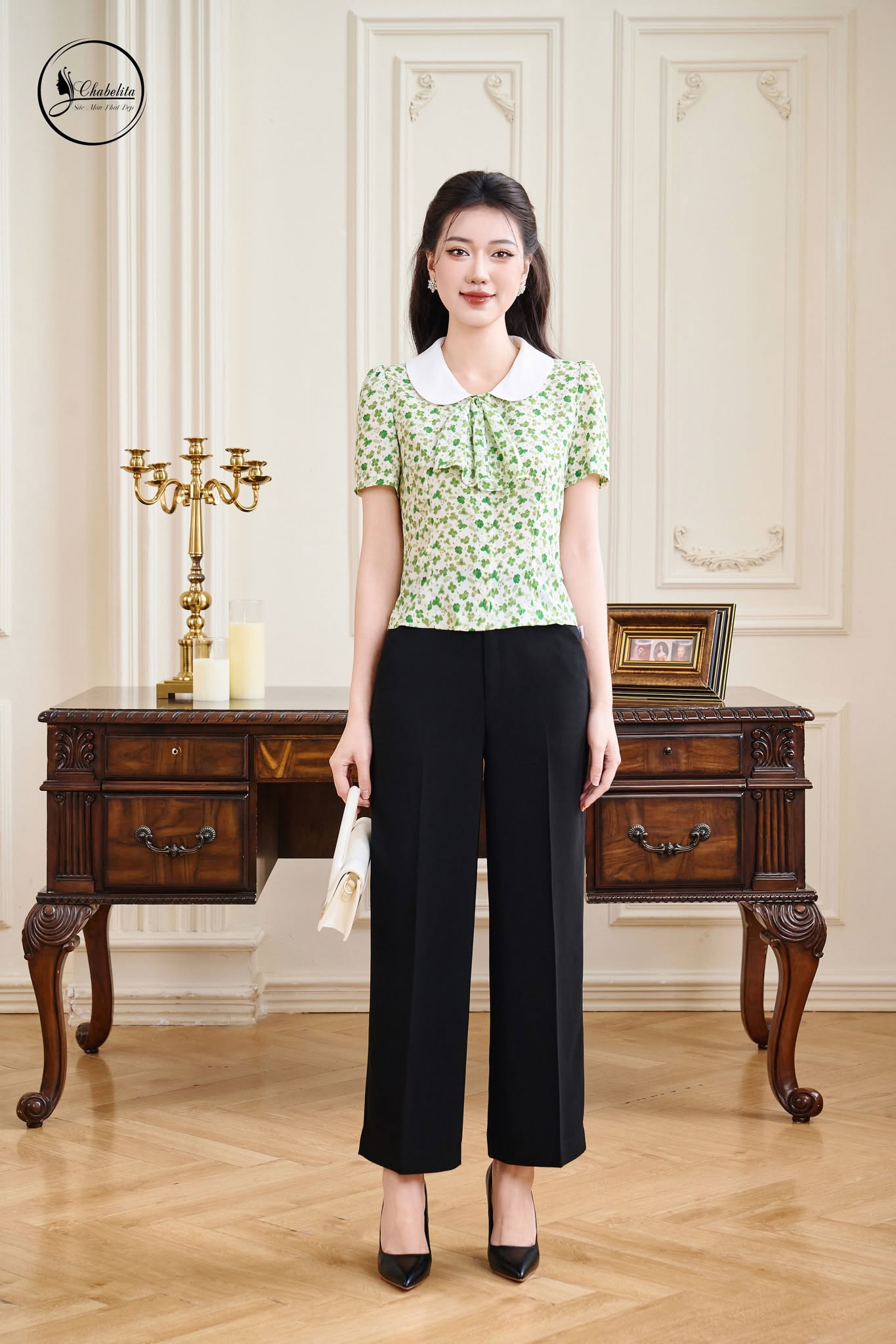 Áo hoa nhí phổi cổ màu xanh