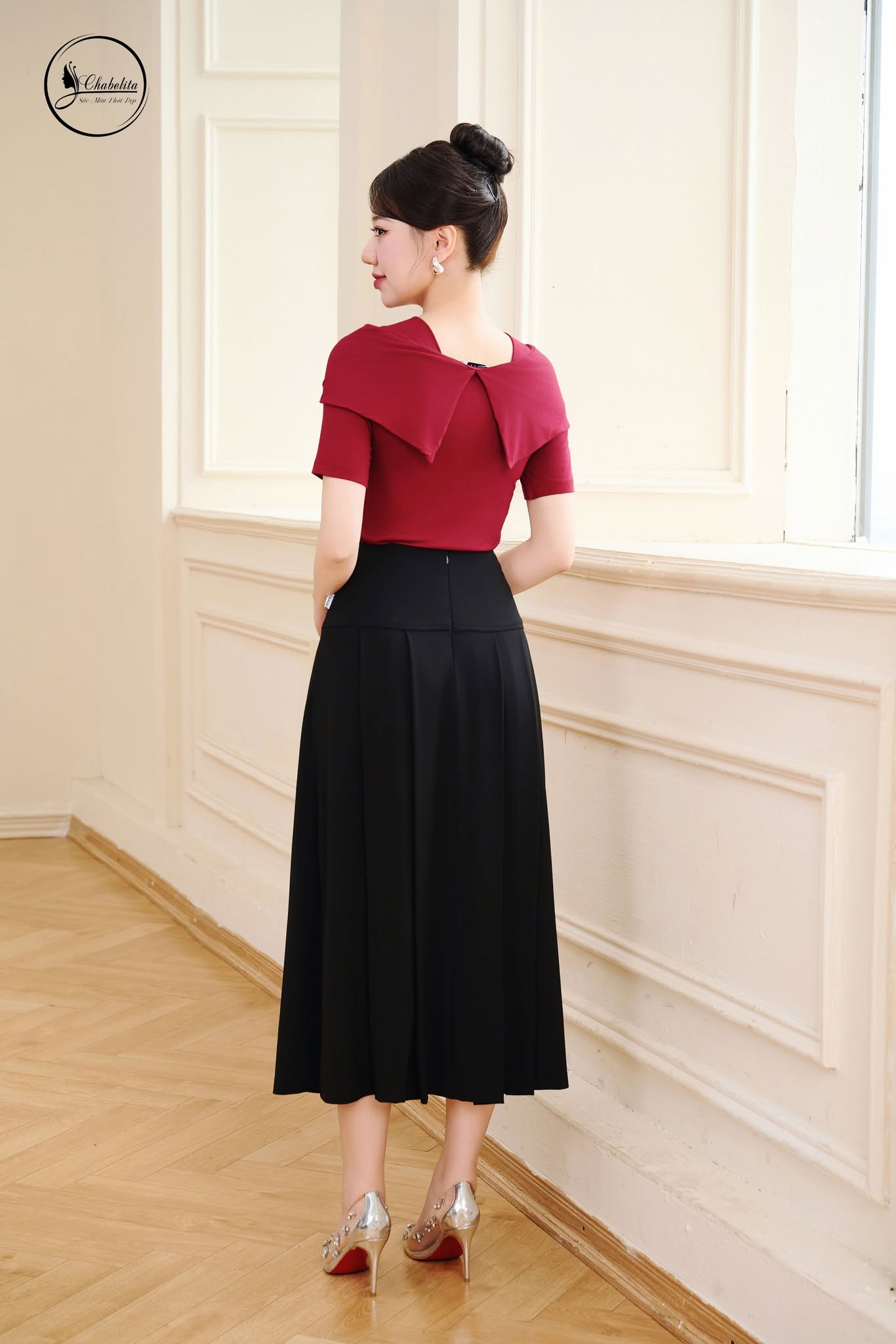 Áo cotton trễ vai màu đỏ