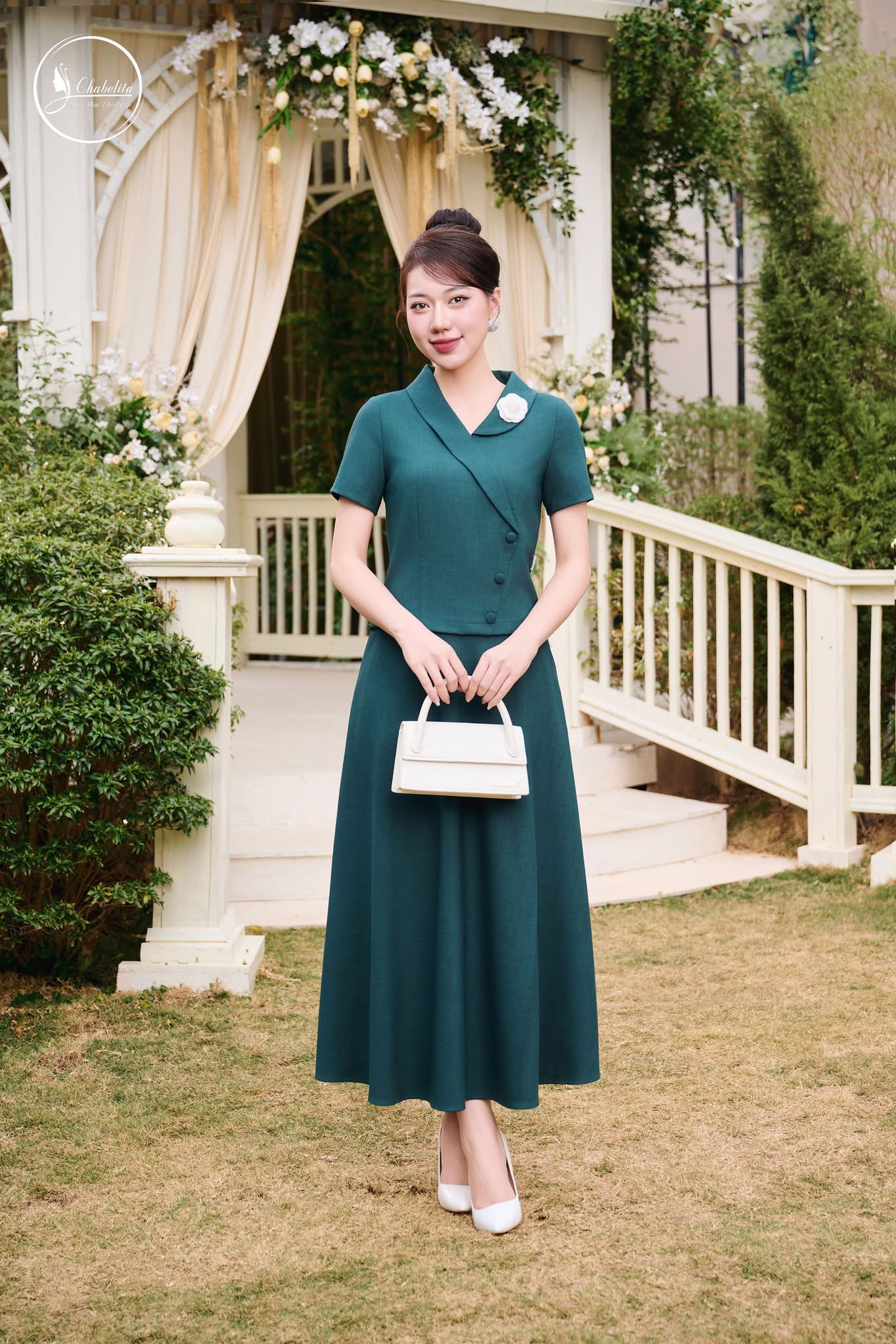 Sét bộ áo ký giả cách điệu phối chân váy màu xanh