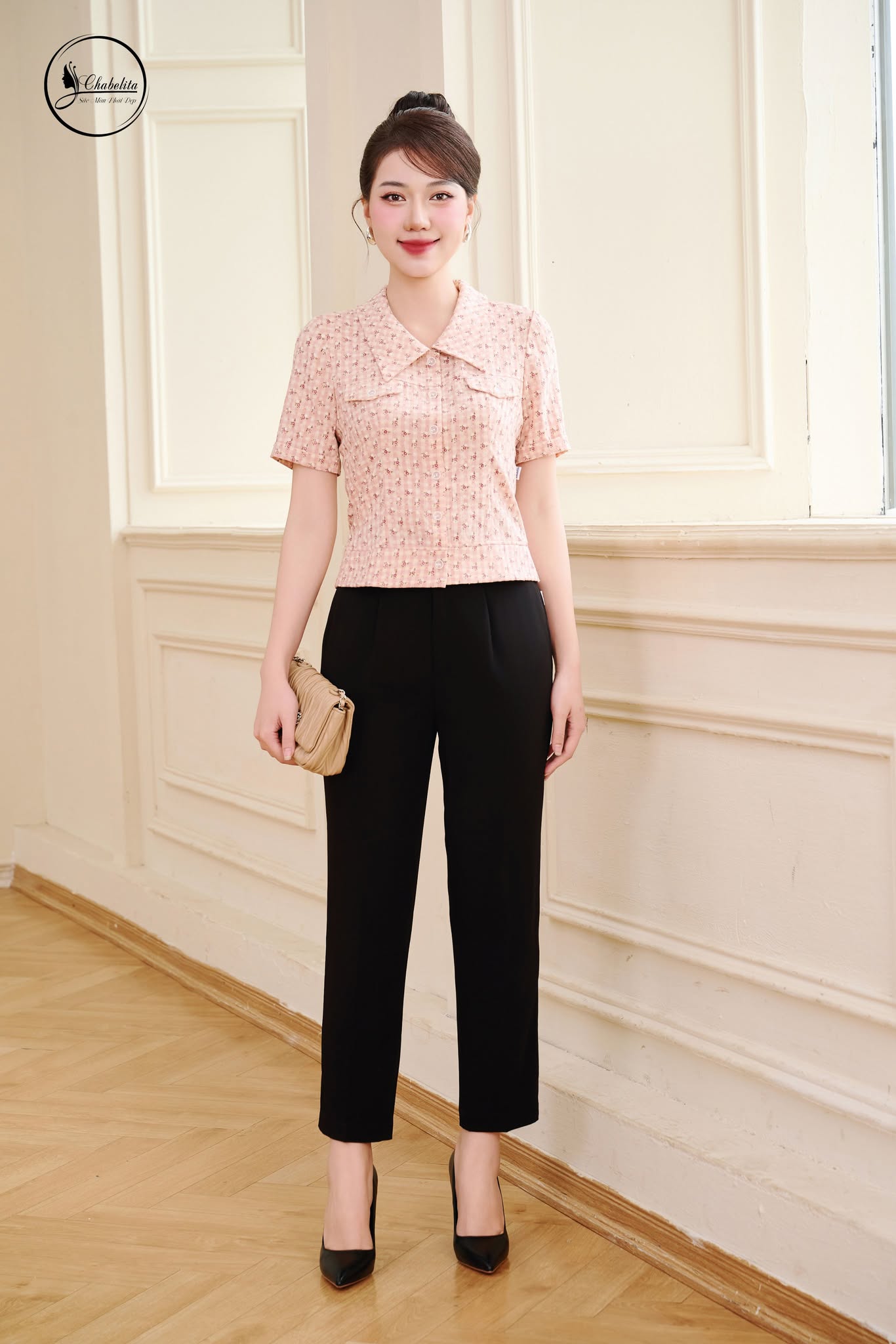 Áo sơ mi hoa tay lỡ màu hồng