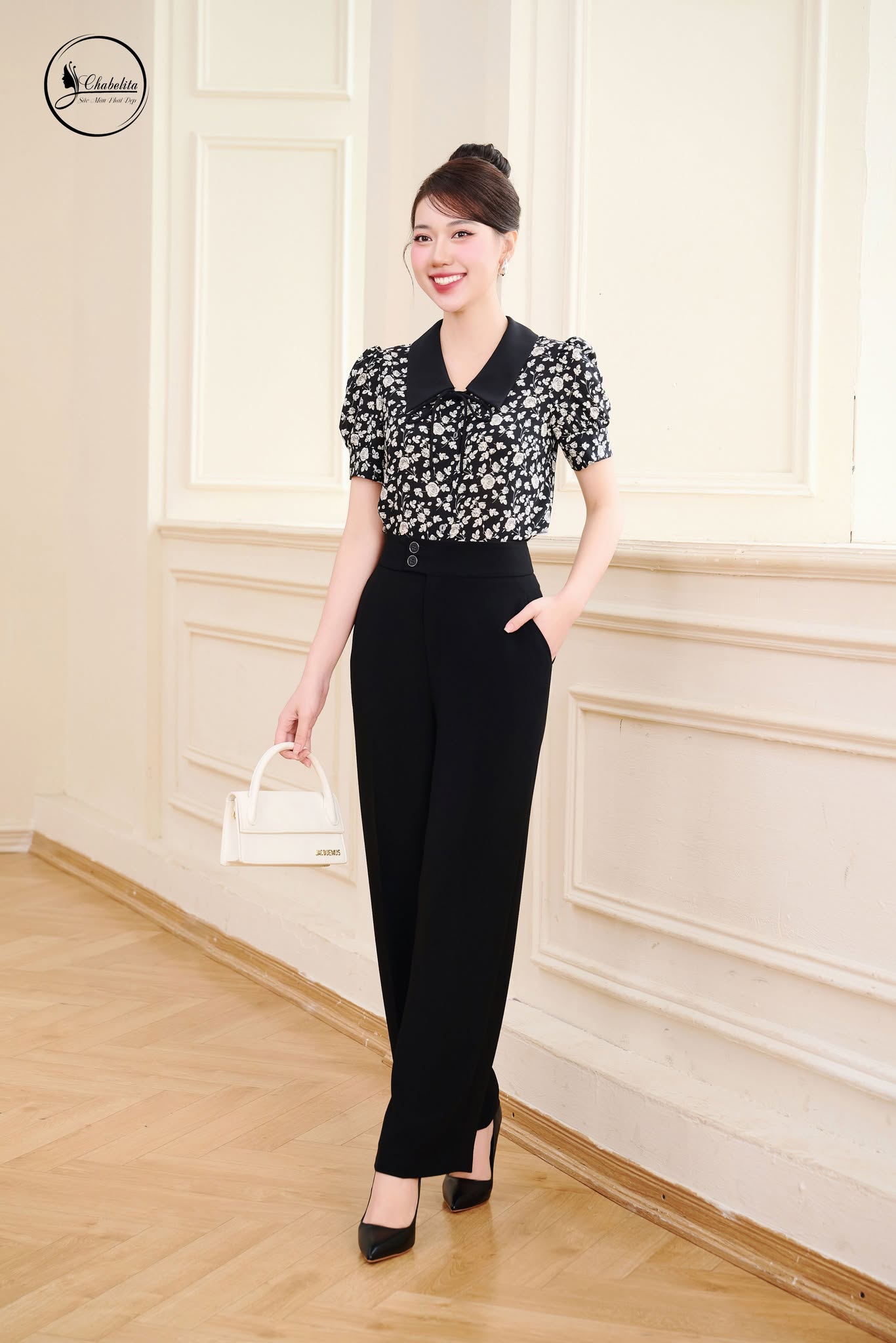 Áo sơ mi màu đen phối cổ