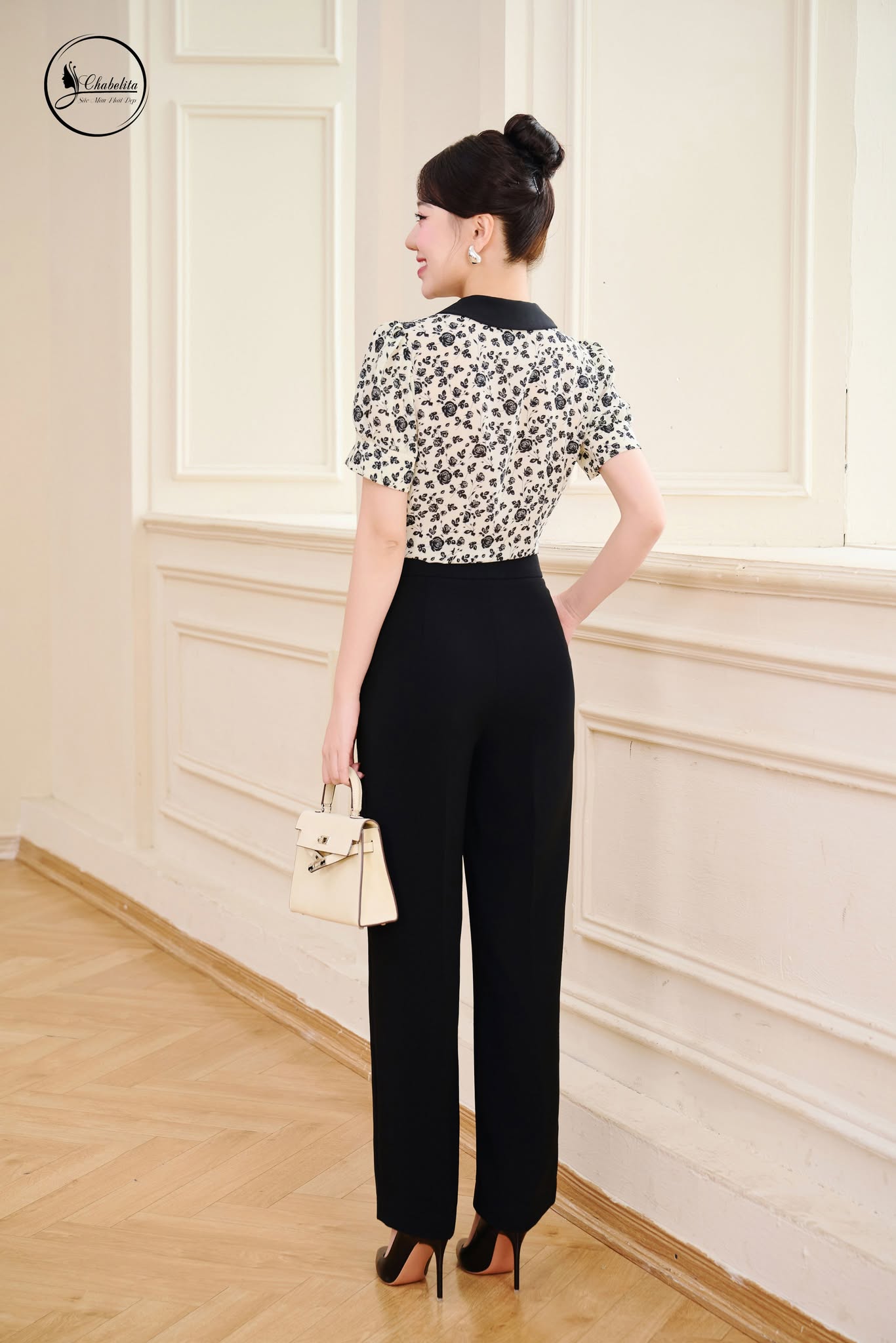 Áo sơ mi hoa phối cổ