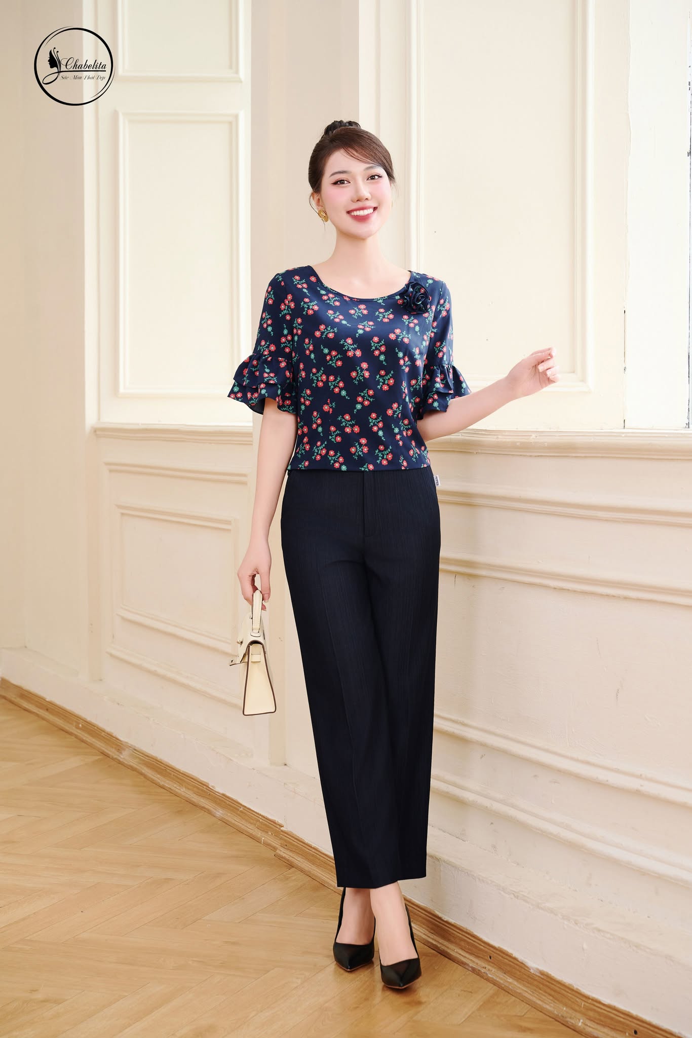 Áo sơ mi hoa cổ tròn màu xanh than