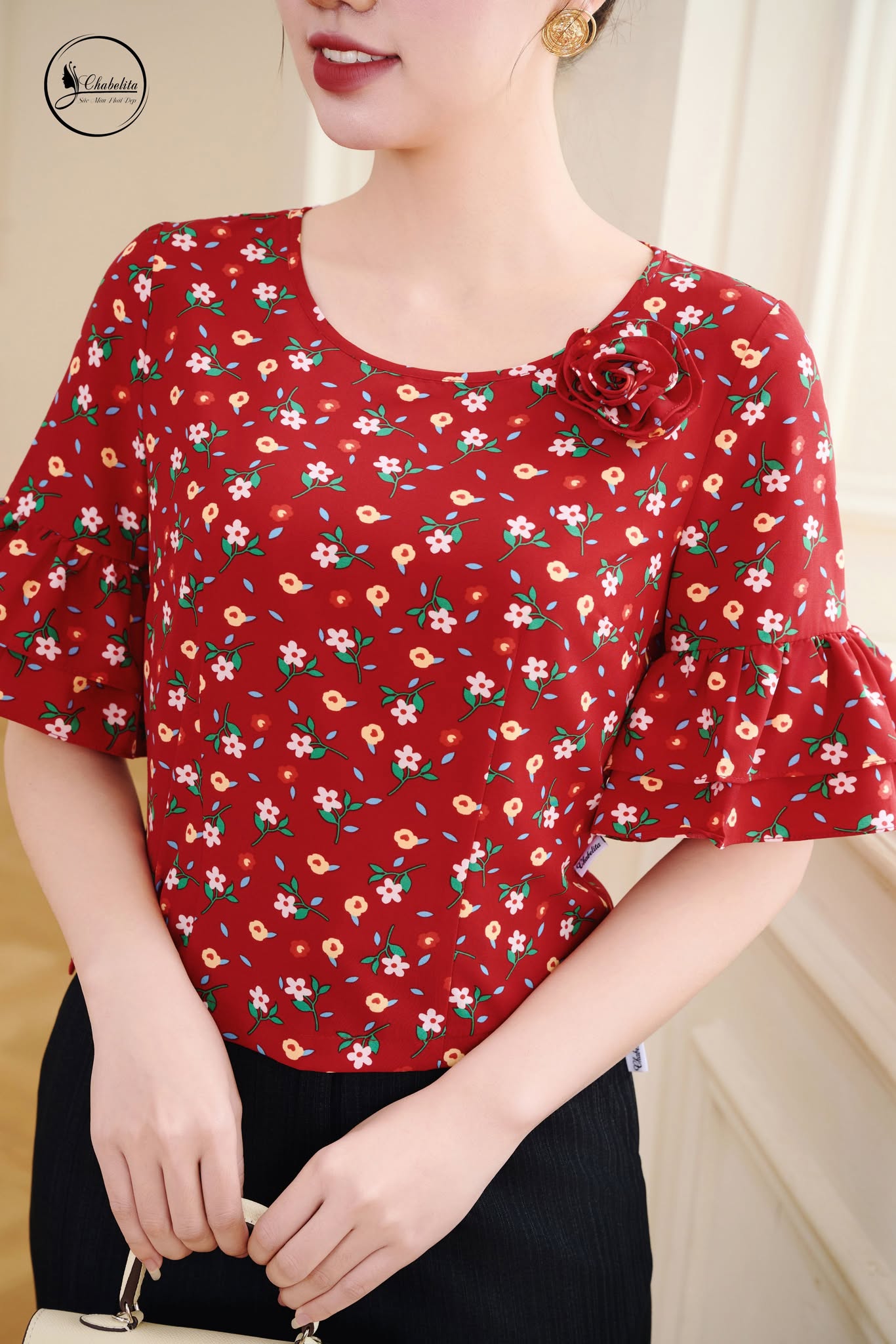 Áo sơ mi hoa cổ tròn màu đỏ