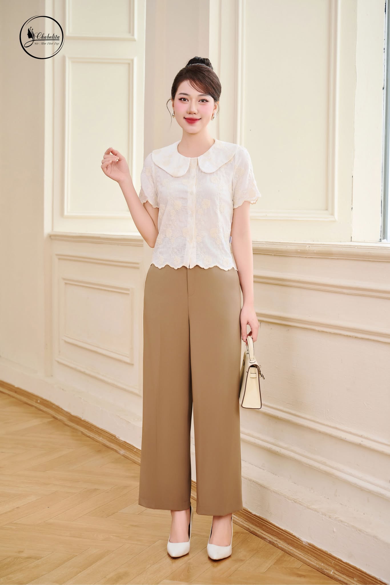 Sơ mi thô cổ sen màu kem