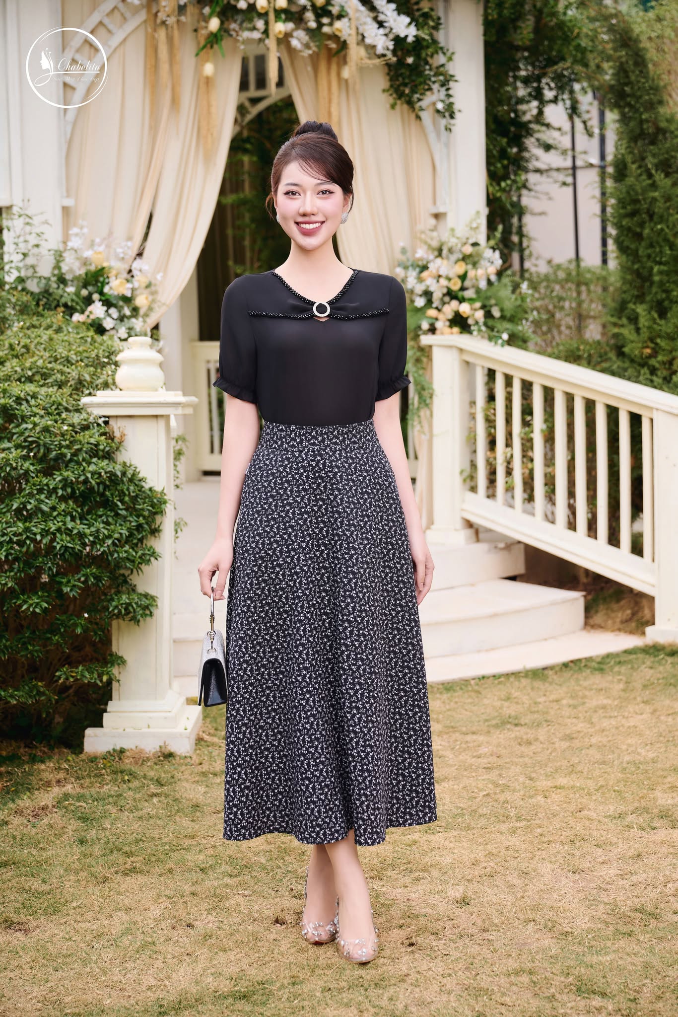 Áo đính đá màu đen