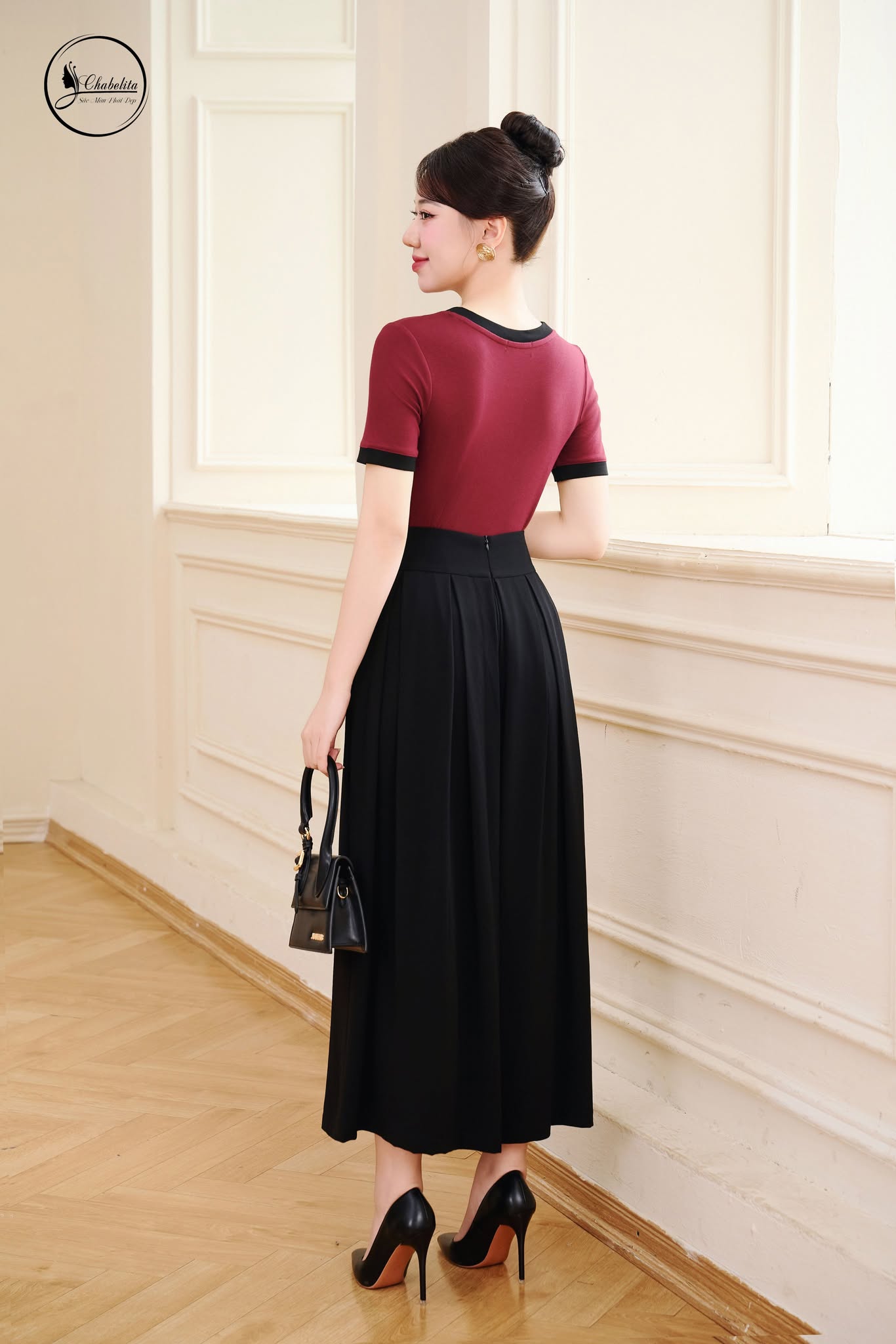 Áo cotton phối cổ bo tay màu đỏ mận