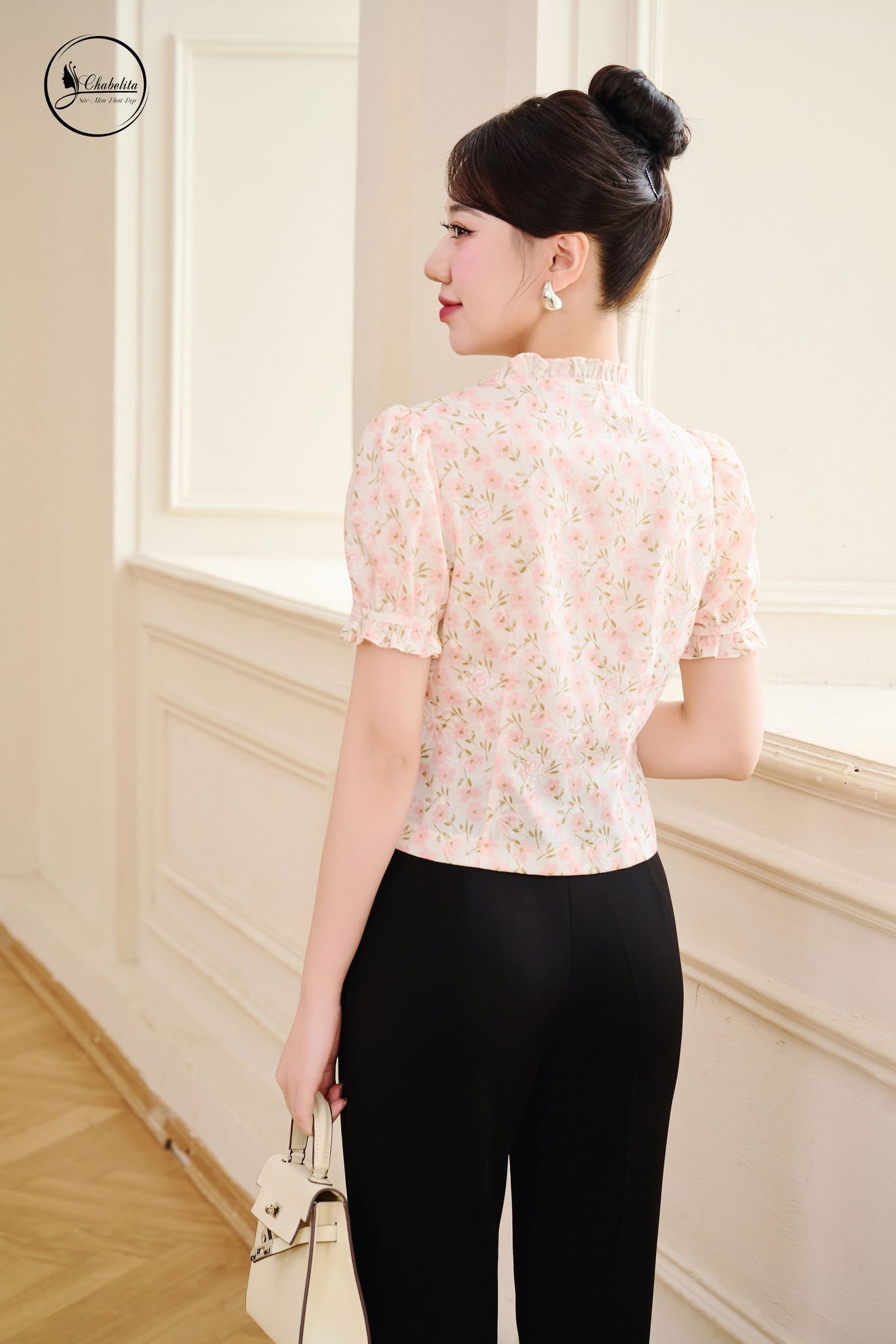 Áo sơ mi hoa cổ bèo màu hồng